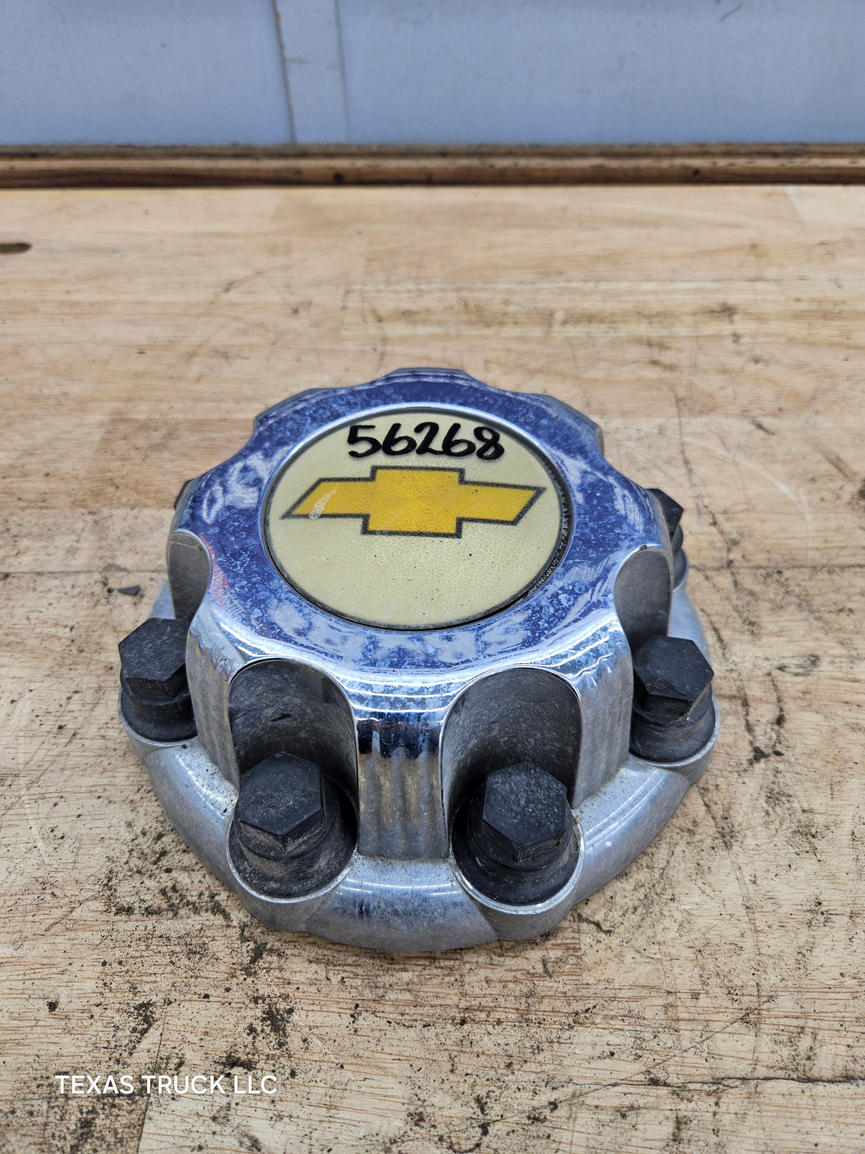 1999-2006 OEM Chevrolet Silverado 8 Lug Wheel Center Hub Cap Lug Cover