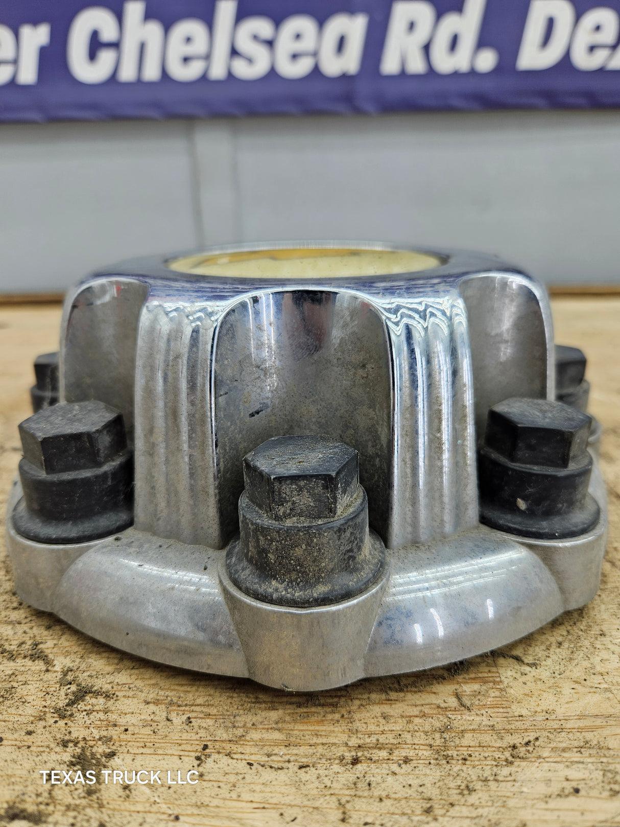 1999-2006 OEM Chevrolet Silverado 8 Lug Wheel Center Hub Cap Lug Cover