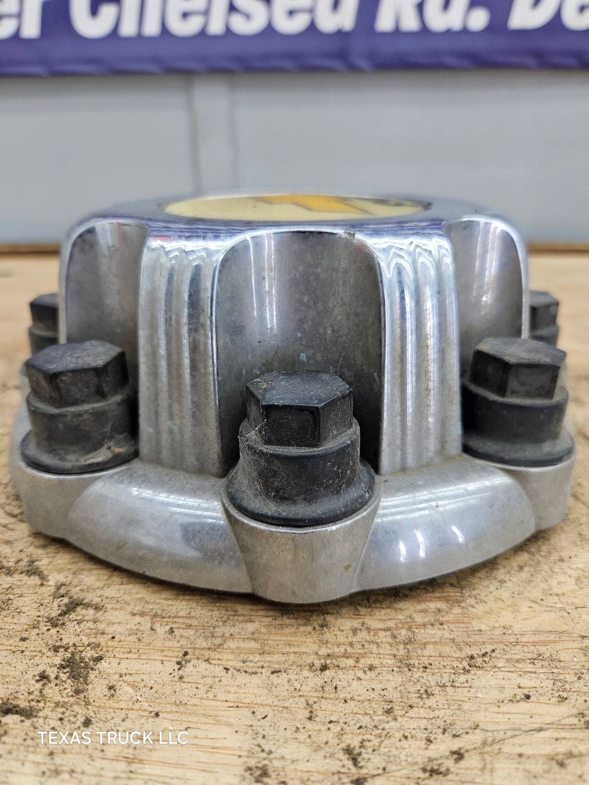 1999-2006 OEM Chevrolet Silverado 8 Lug Wheel Center Hub Cap Lug Cover