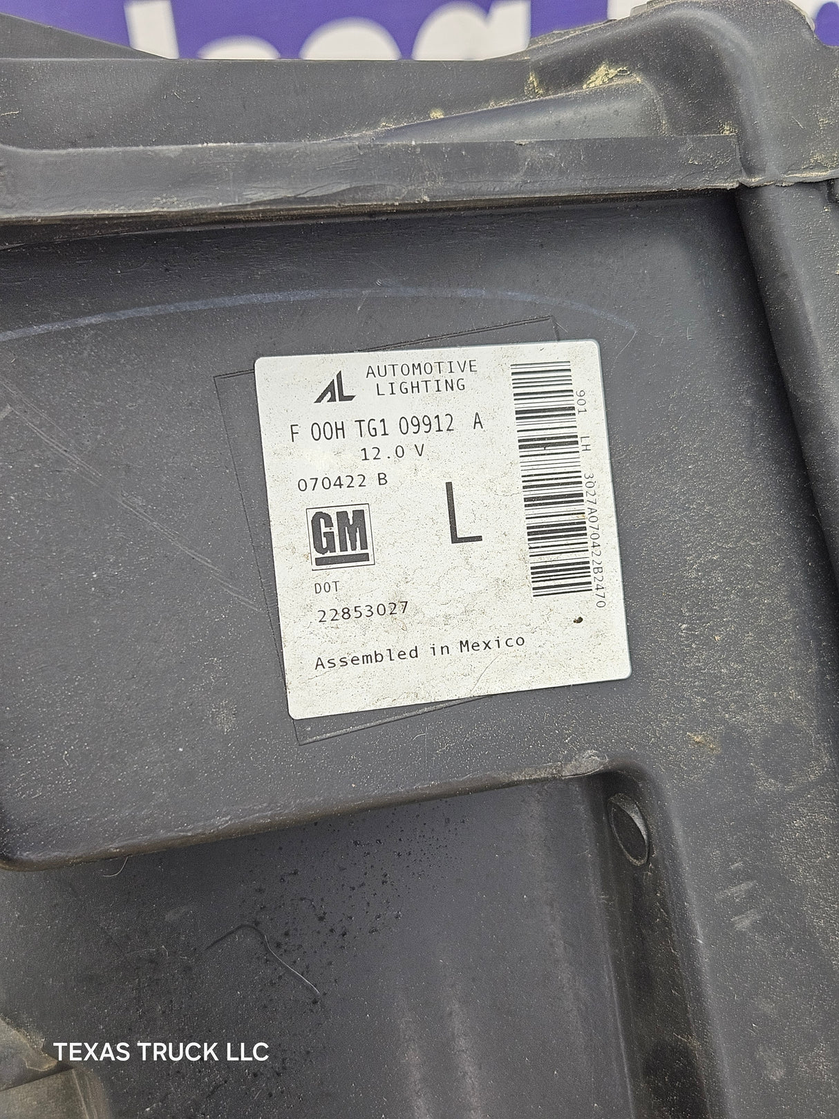 2007-2013 Chevrolet Silverado 1500 2500 3500 LH Driver Side Halogen Headlight 25833678