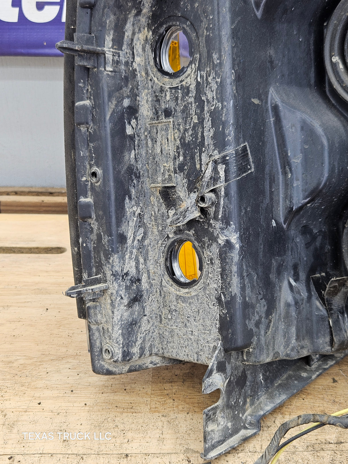 2007-2013 Chevrolet Silverado 1500 2500 3500 LH Driver Side Halogen Headlight 25833678