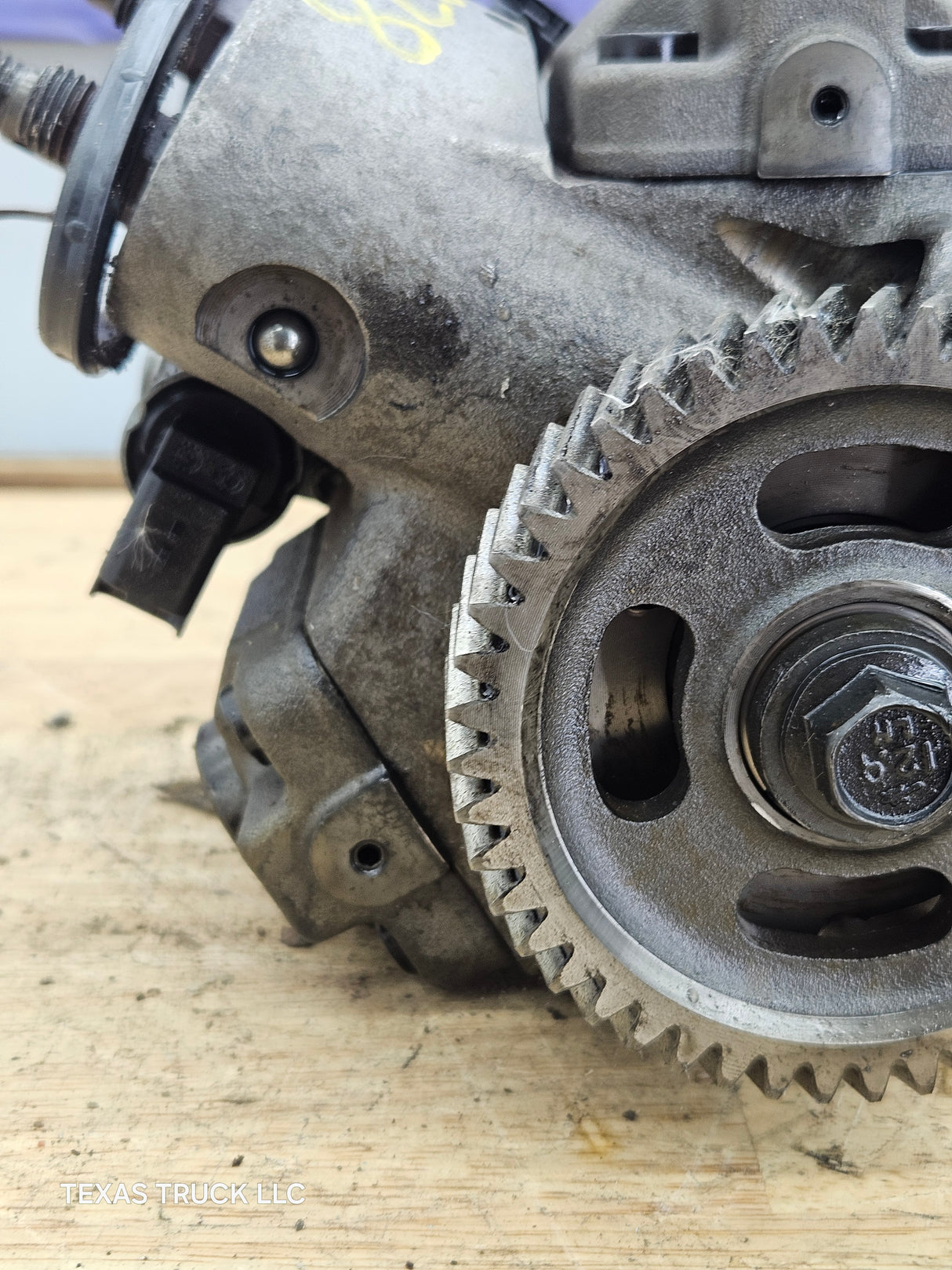 2008-2010 Ford 6.4 Powerstroke High Pressure Fuel Pump 8C3Z9A543 OEM