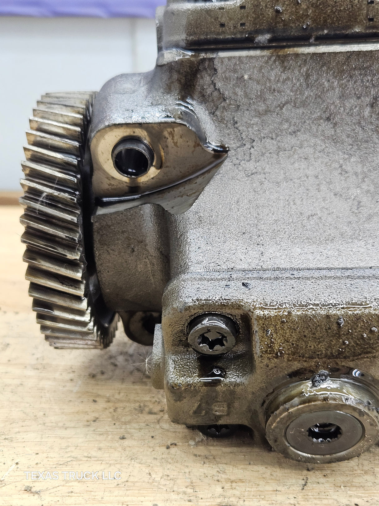 2008-2010 Ford 6.4 Powerstroke High Pressure Fuel Pump 8C3Z9A543 OEM