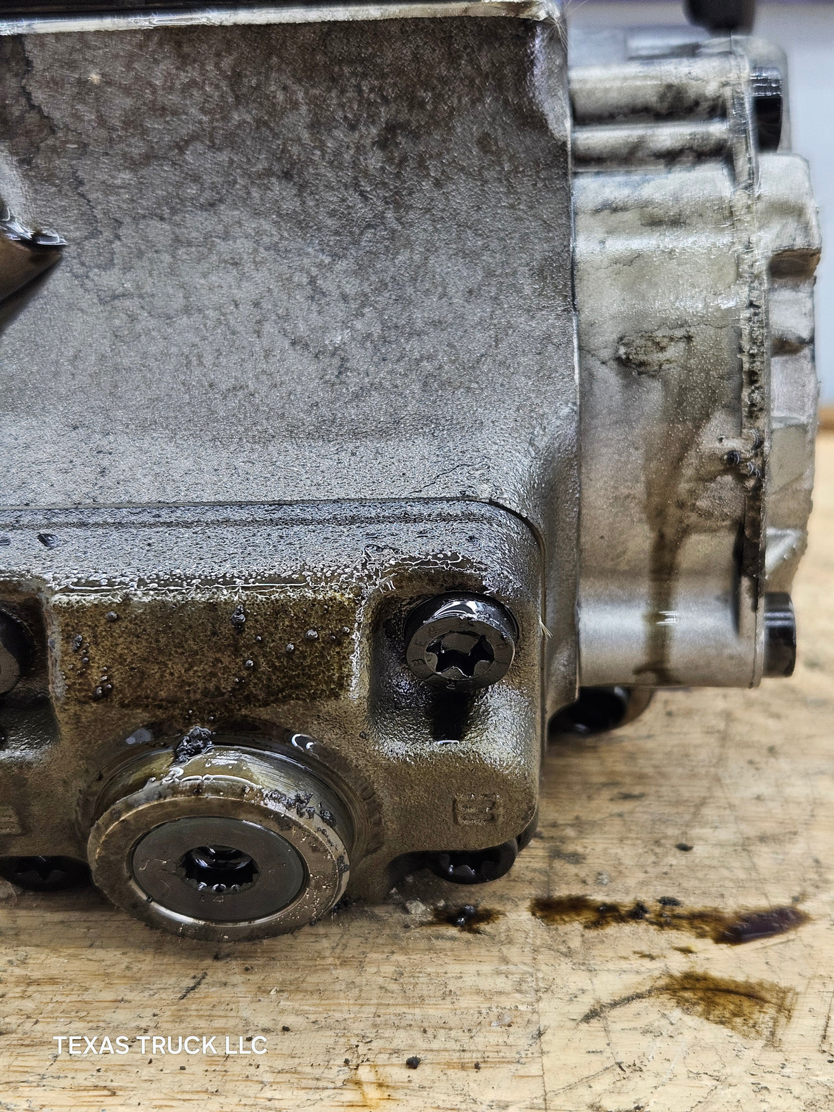 2008-2010 Ford 6.4 Powerstroke High Pressure Fuel Pump 8C3Z9A543 OEM