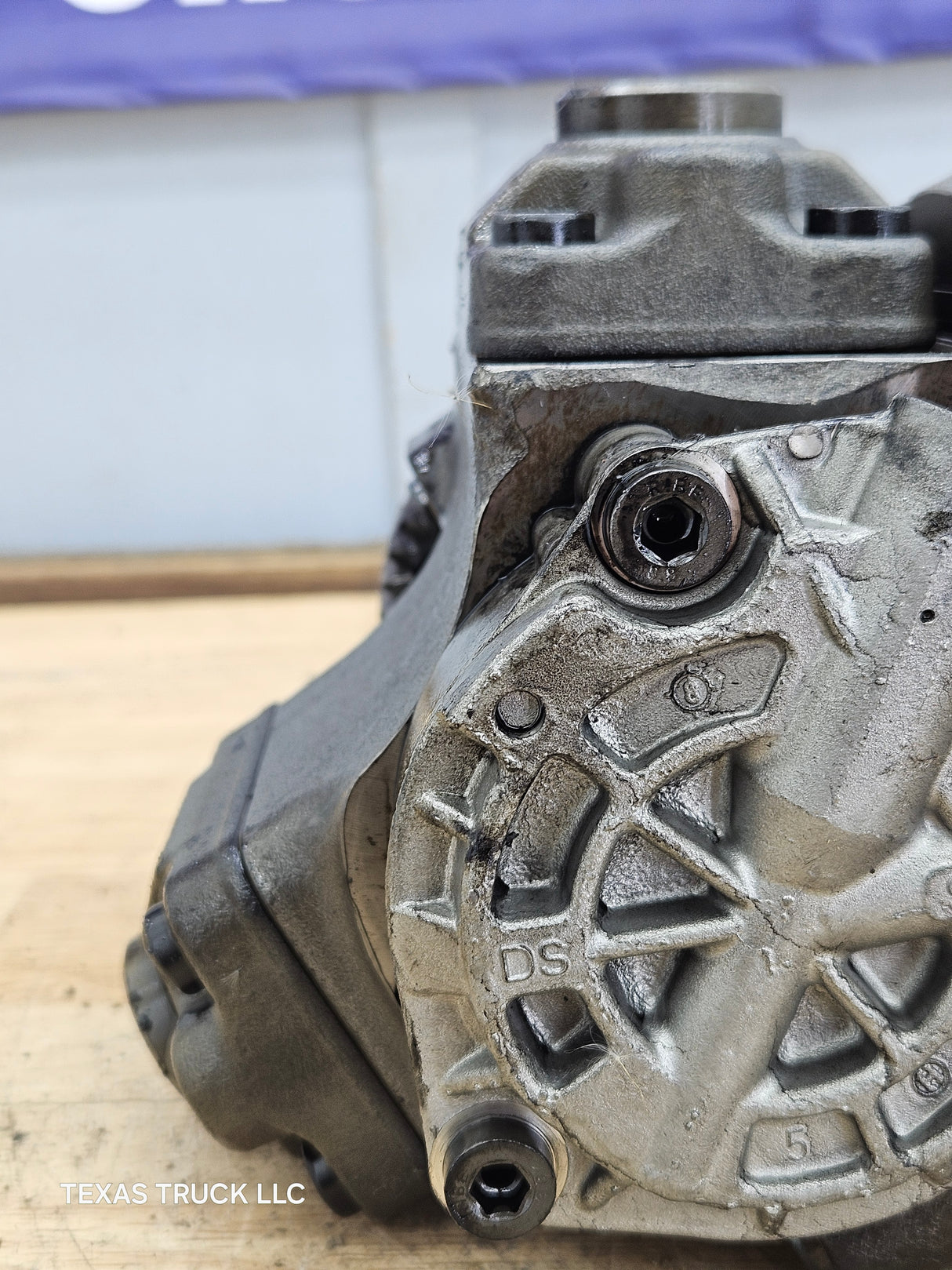 2008-2010 Ford 6.4 Powerstroke High Pressure Fuel Pump 8C3Z9A543 OEM