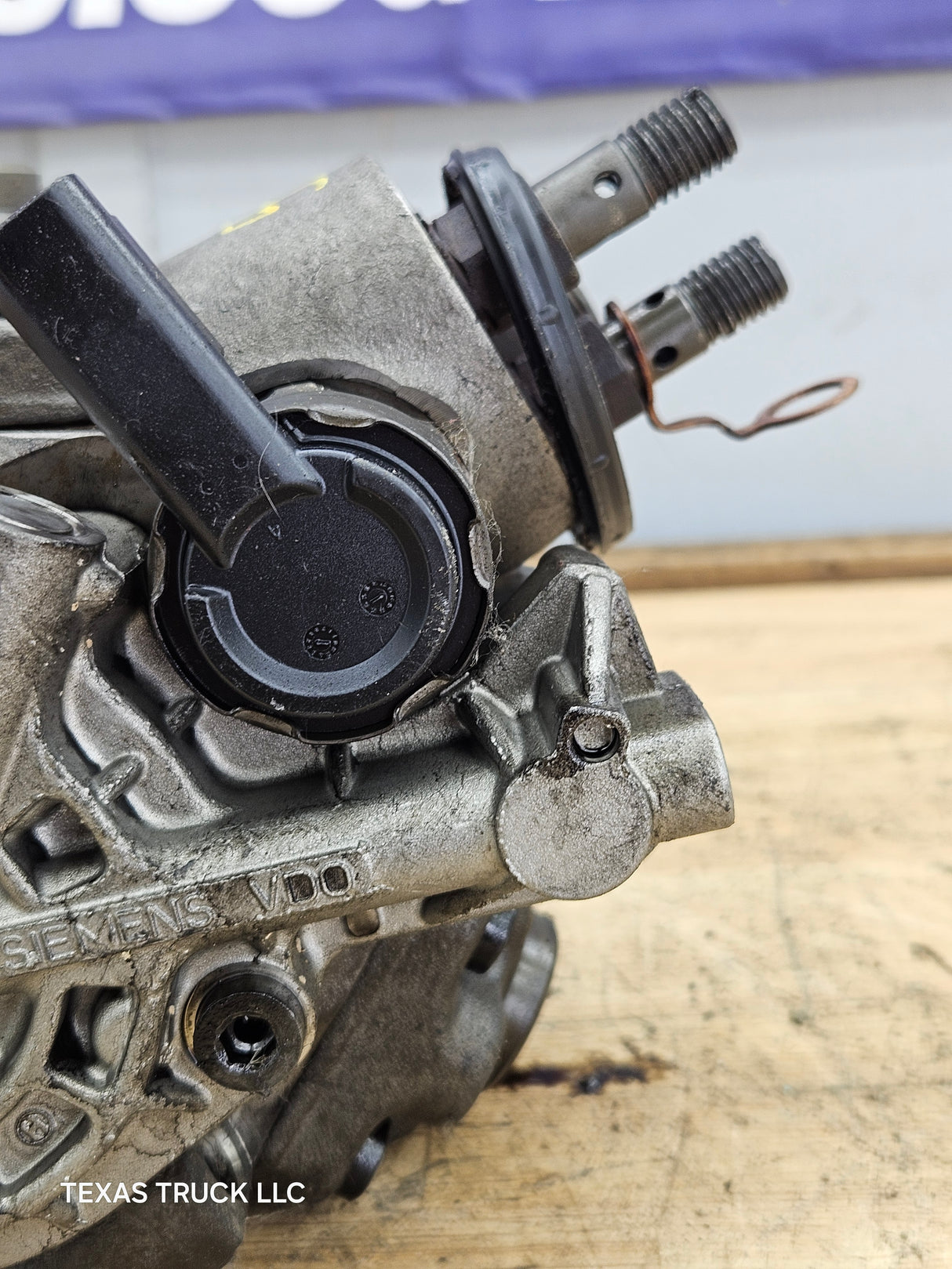 2008-2010 Ford 6.4 Powerstroke High Pressure Fuel Pump 8C3Z9A543 OEM