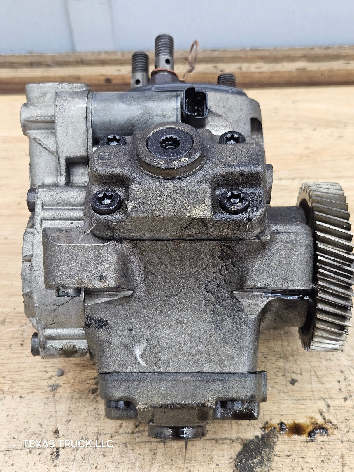 2008-2010 Ford 6.4 Powerstroke High Pressure Fuel Pump 8C3Z9A543 OEM