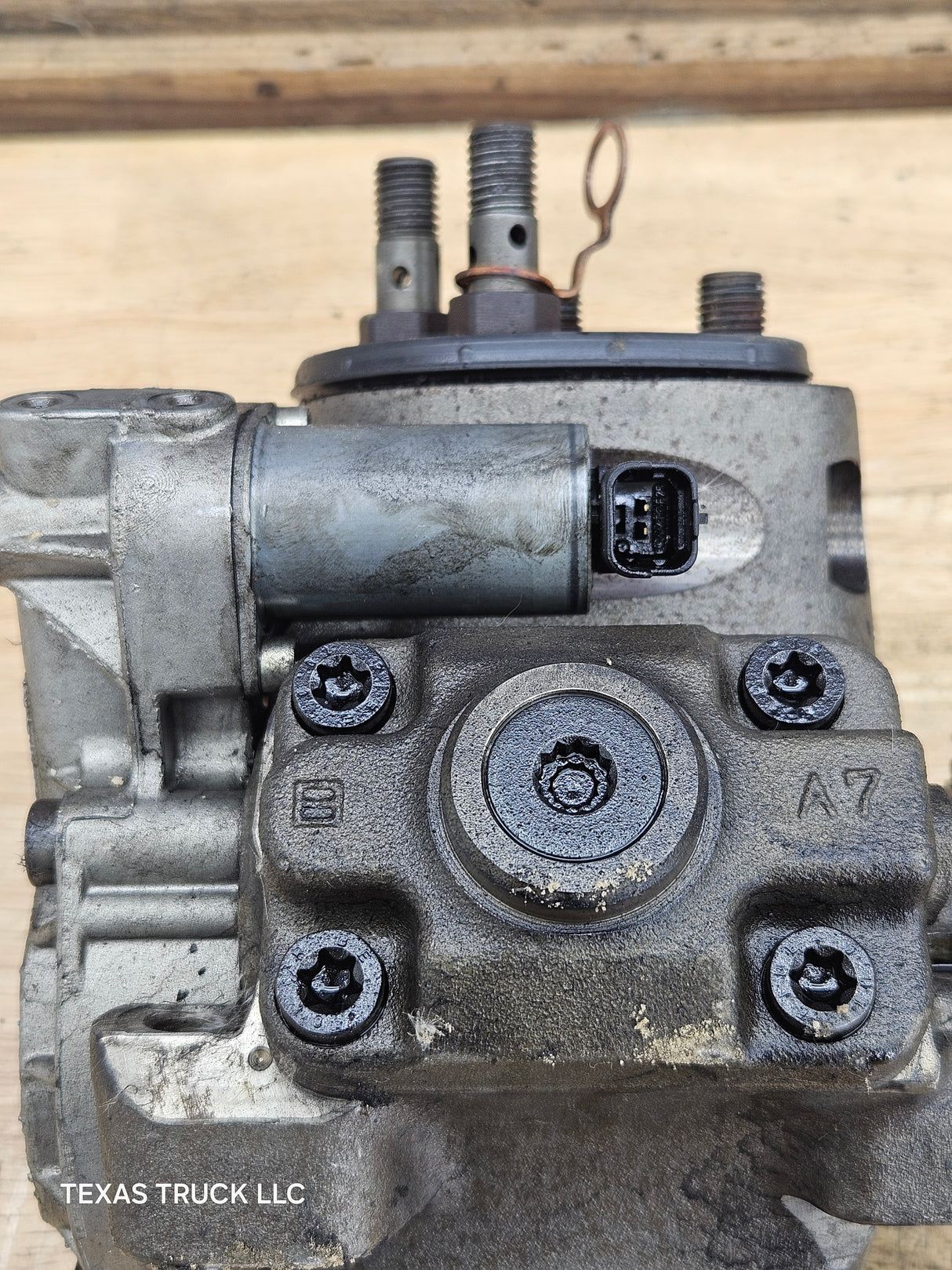 2008-2010 Ford 6.4 Powerstroke High Pressure Fuel Pump 8C3Z9A543 OEM