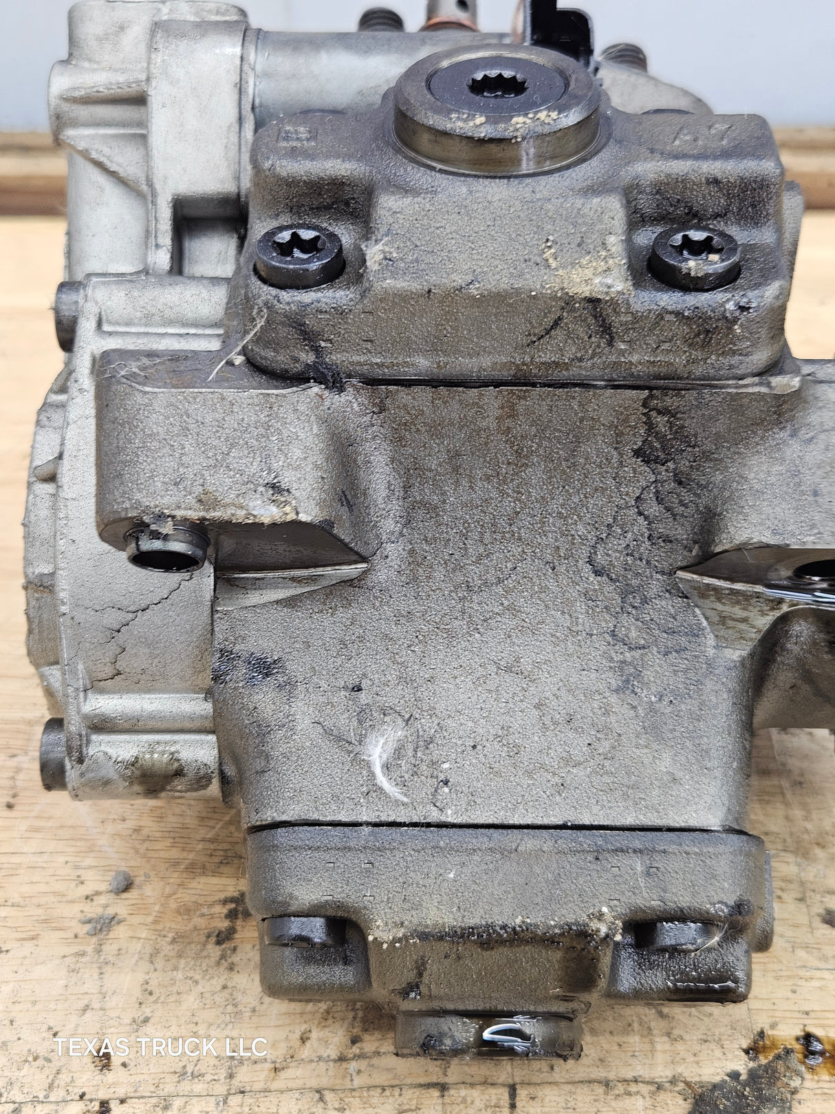 2008-2010 Ford 6.4 Powerstroke High Pressure Fuel Pump 8C3Z9A543 OEM