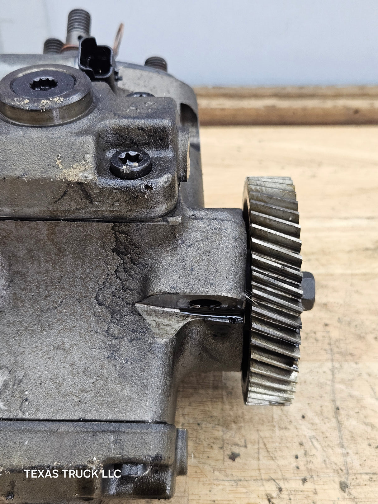 2008-2010 Ford 6.4 Powerstroke High Pressure Fuel Pump 8C3Z9A543 OEM