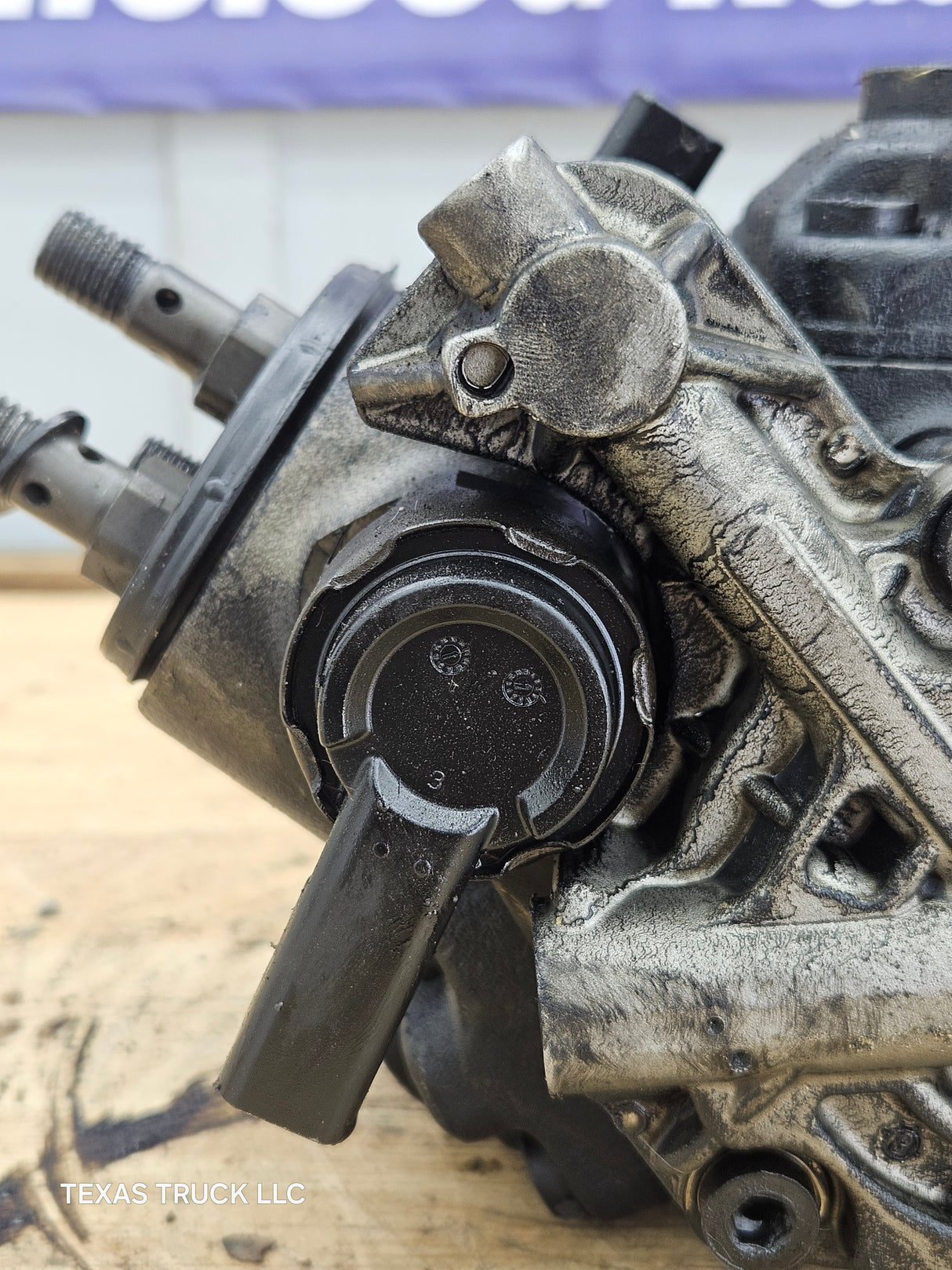 2008-2010 Ford 6.4 Powerstroke High Pressure Fuel Pump 8C3Z9A543 DRM OEM