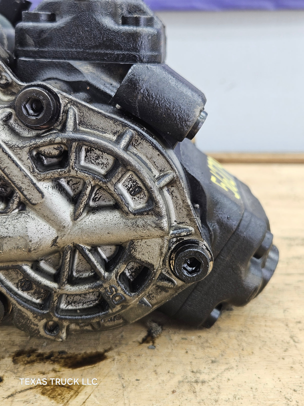 2008-2010 Ford 6.4 Powerstroke High Pressure Fuel Pump 8C3Z9A543 DRM OEM