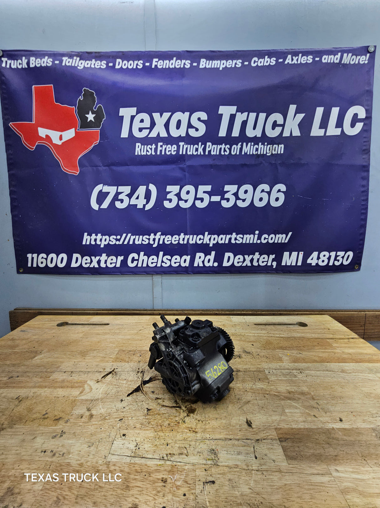 2008-2010 Ford 6.4 Powerstroke High Pressure Fuel Pump 8C3Z9A543DRM OEM