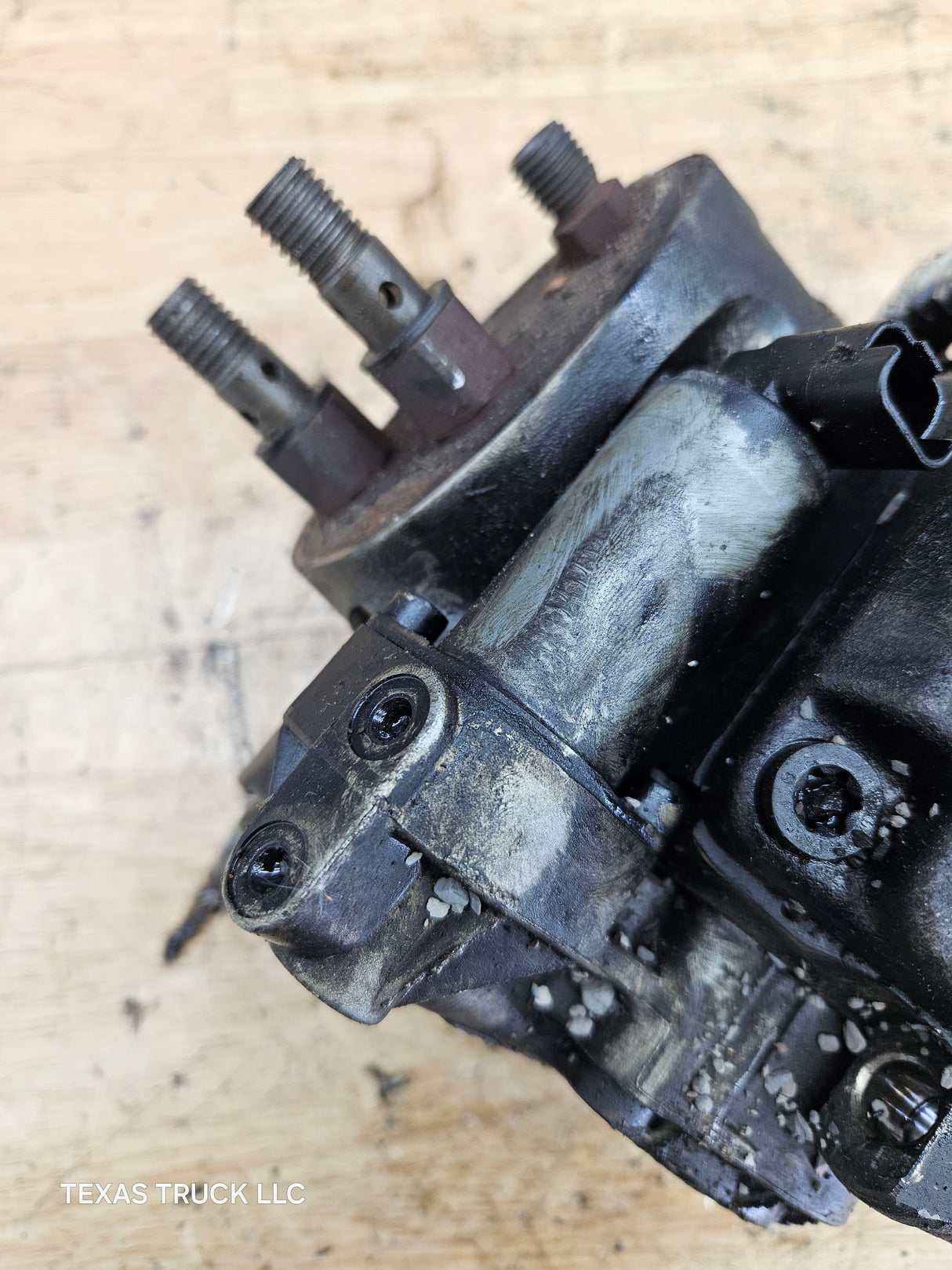 2008-2010 Ford 6.4 Powerstroke High Pressure Fuel Pump 8C3Z9A543DRM OEM