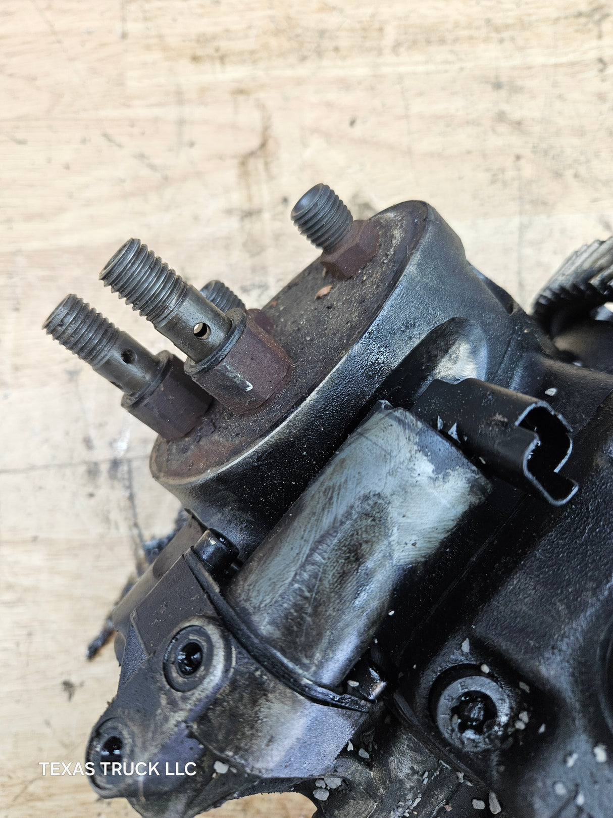 2008-2010 Ford 6.4 Powerstroke High Pressure Fuel Pump 8C3Z9A543DRM OEM