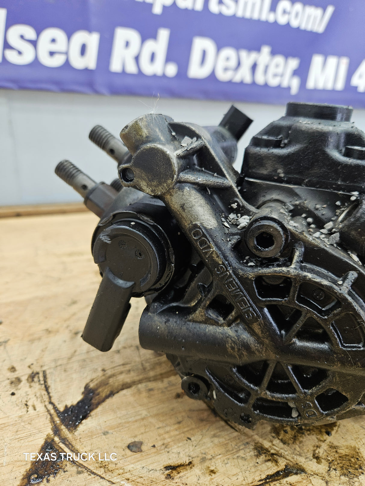 2008-2010 Ford 6.4 Powerstroke High Pressure Fuel Pump 8C3Z9A543DRM OEM