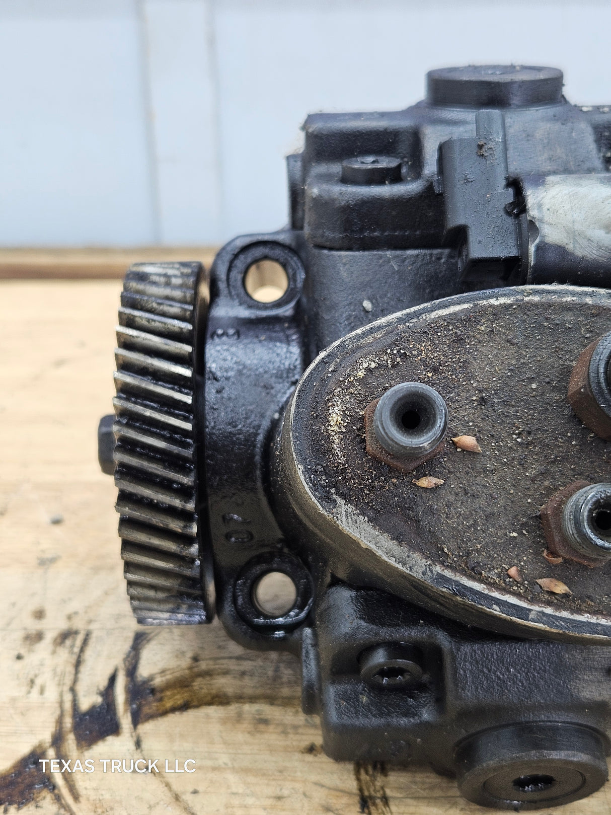 2008-2010 Ford 6.4 Powerstroke High Pressure Fuel Pump 8C3Z9A543DRM OEM