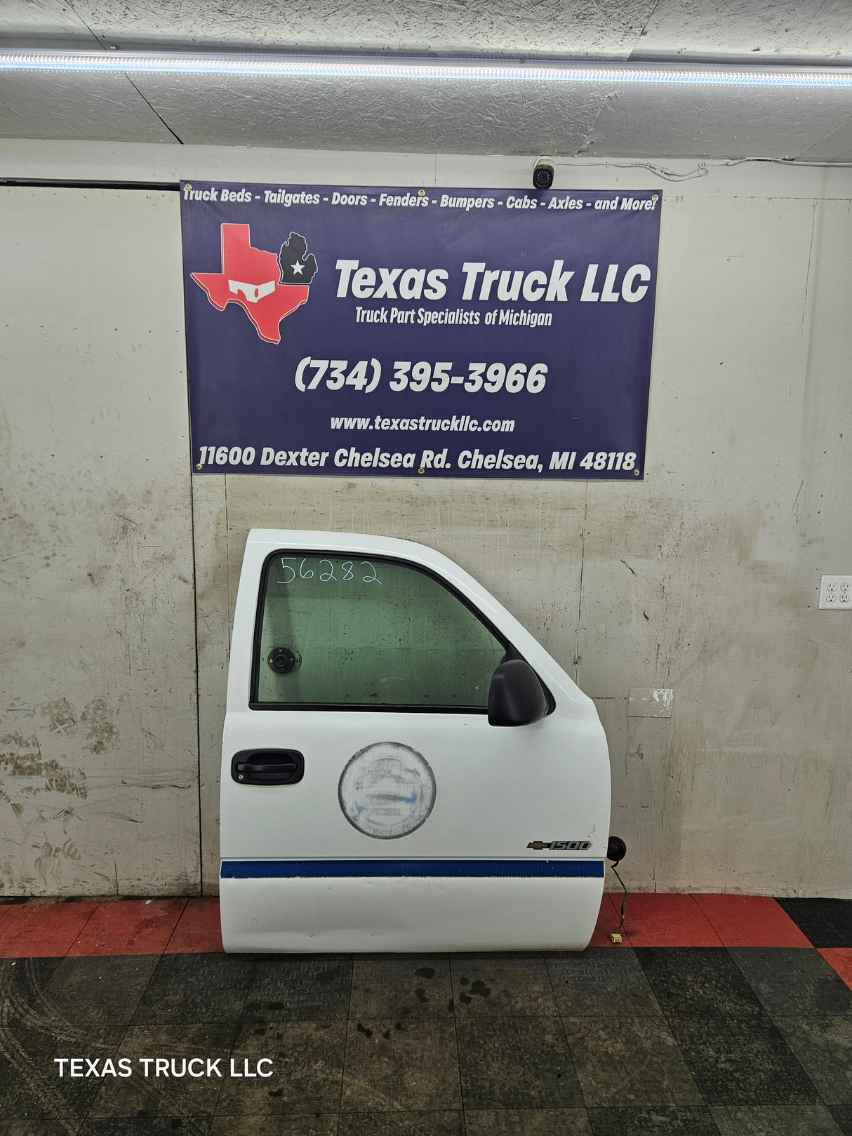 1999-2006 Chevrolet Silverado / GMC Sierra 1500 2500 3500 HD Front Passenger side Door RH