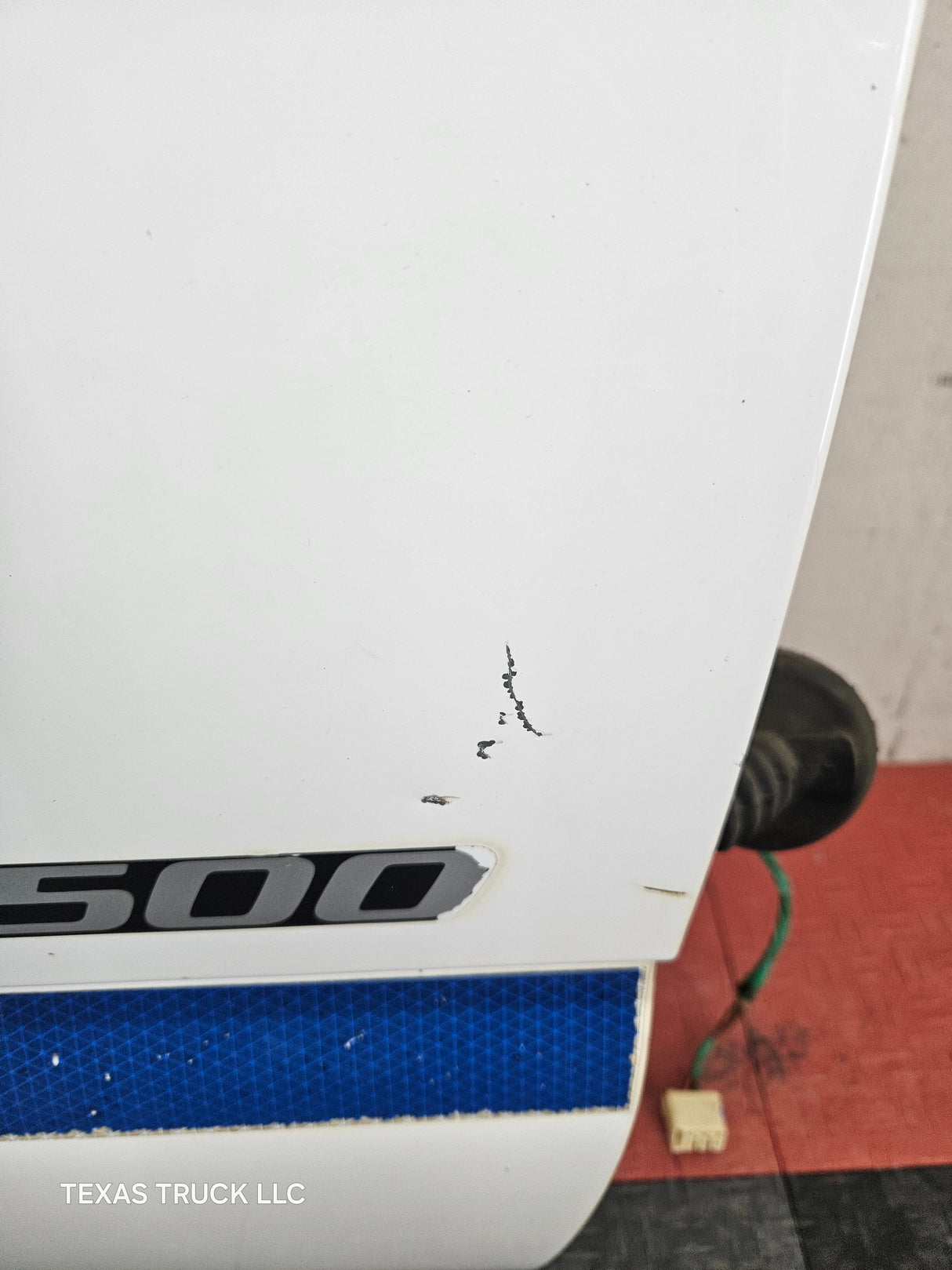 1999-2006 Chevrolet Silverado / GMC Sierra 1500 2500 3500 HD Front Passenger side Door RH