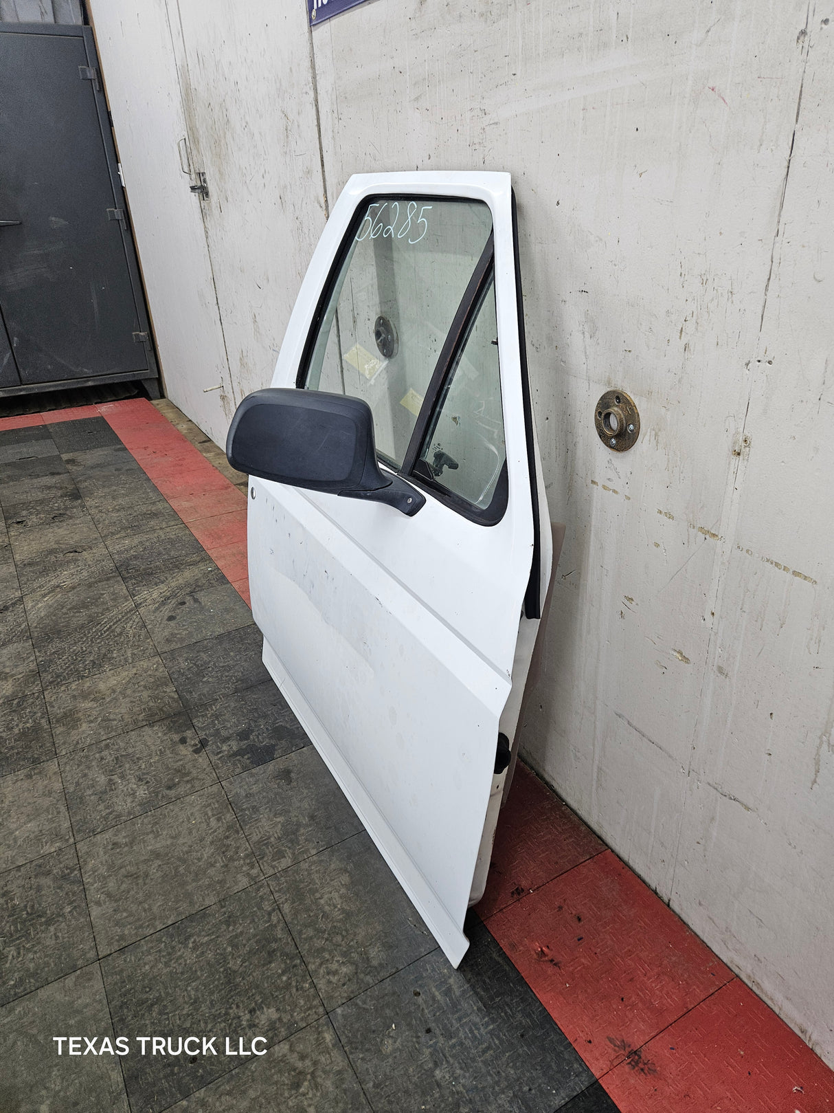 1987-1997 Ford F Series F250 F350 F450 F550 Passenger Side Front Door RH