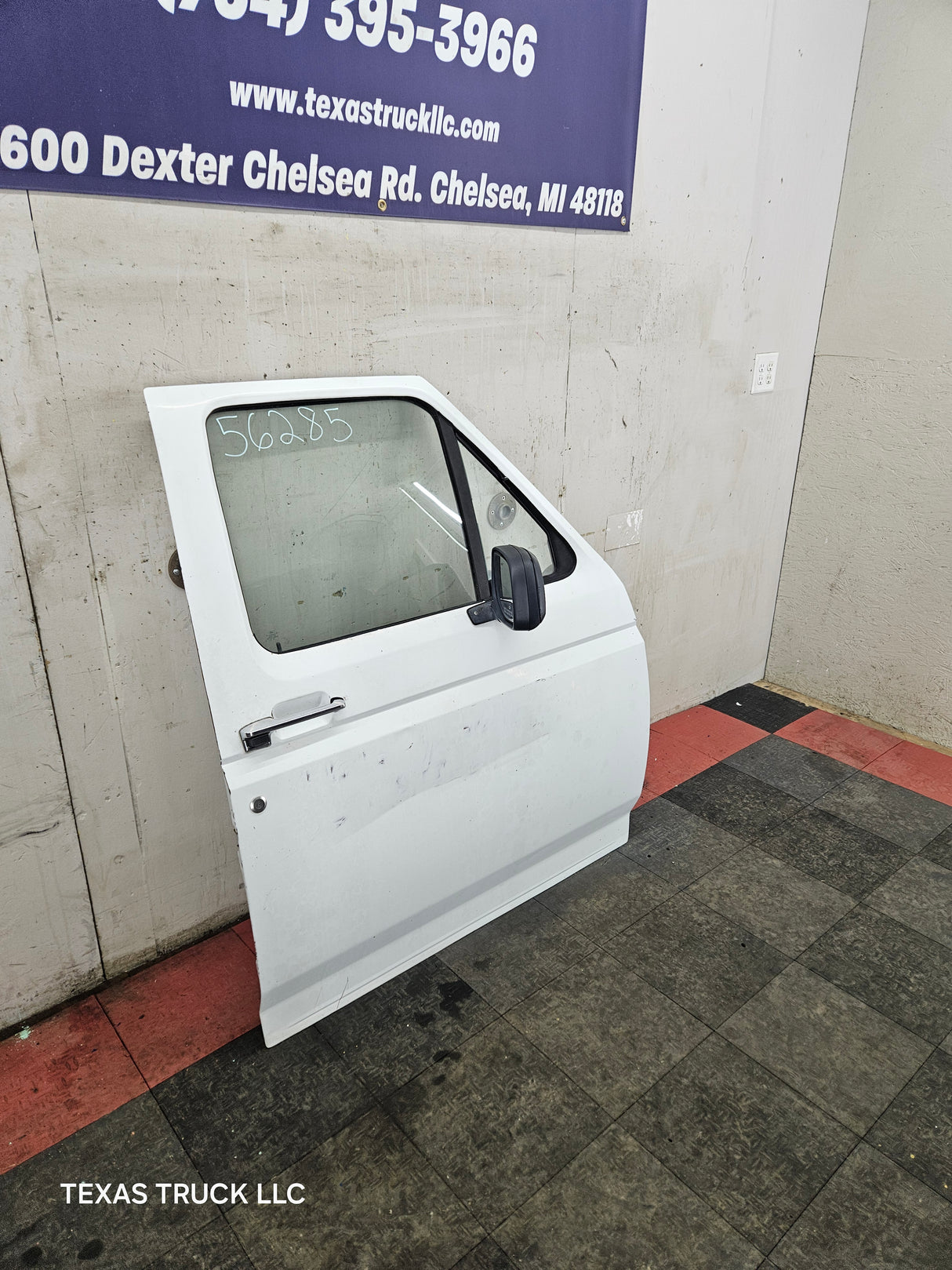 1987-1997 Ford F Series F250 F350 F450 F550 Passenger Side Front Door RH