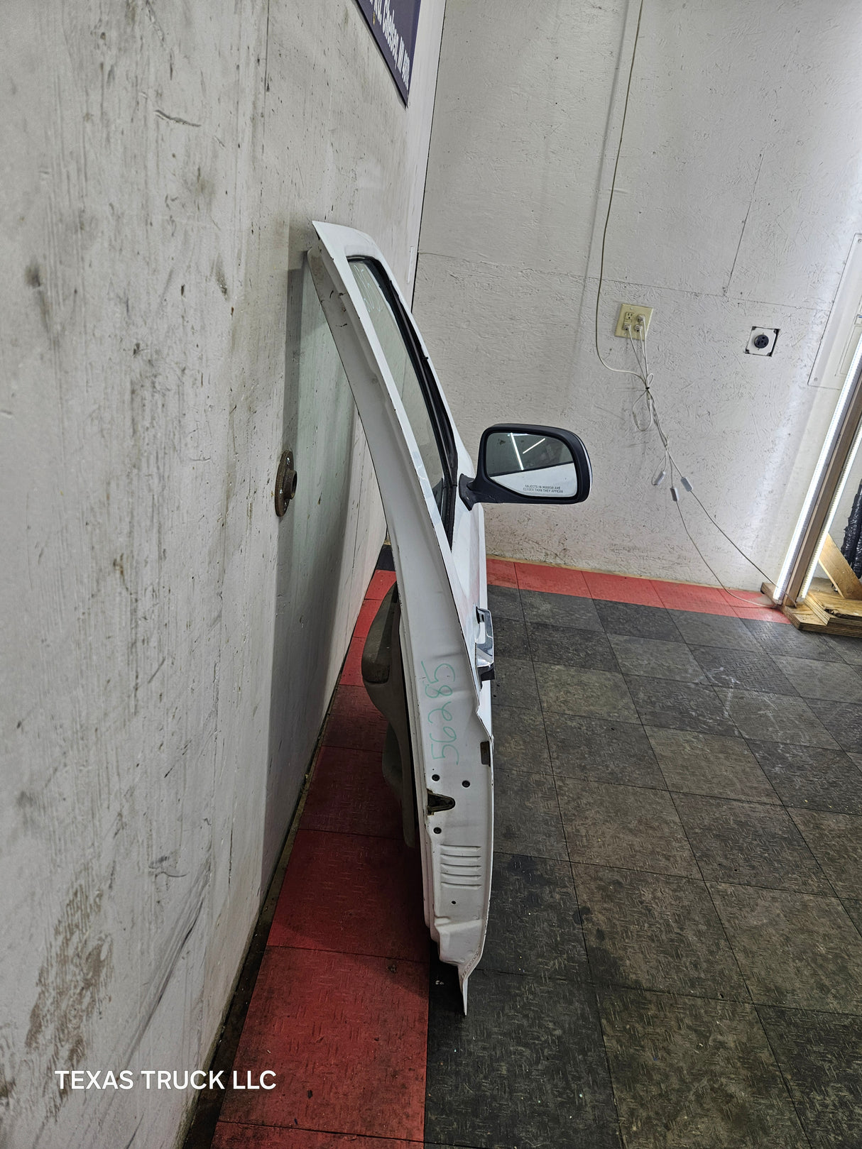 1987-1997 Ford F Series F250 F350 F450 F550 Passenger Side Front Door RH