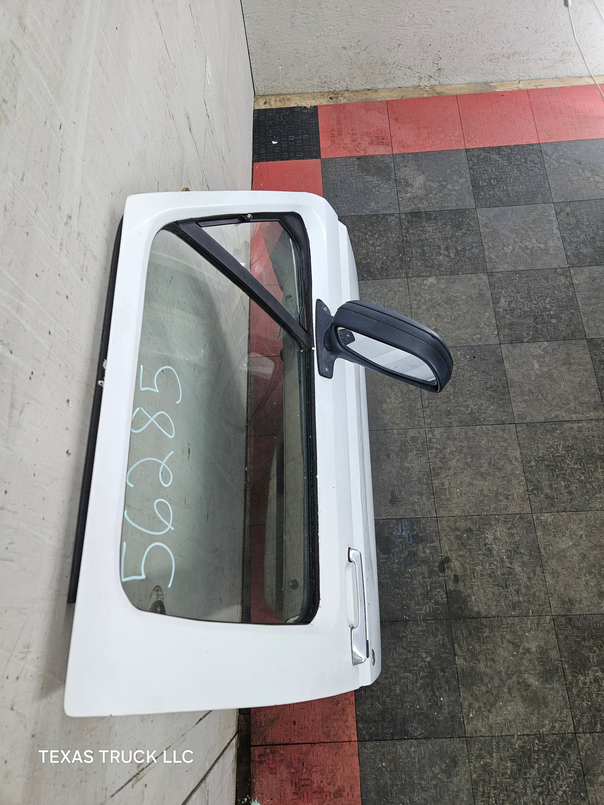 1987-1997 Ford F Series F250 F350 F450 F550 Passenger Side Front Door RH