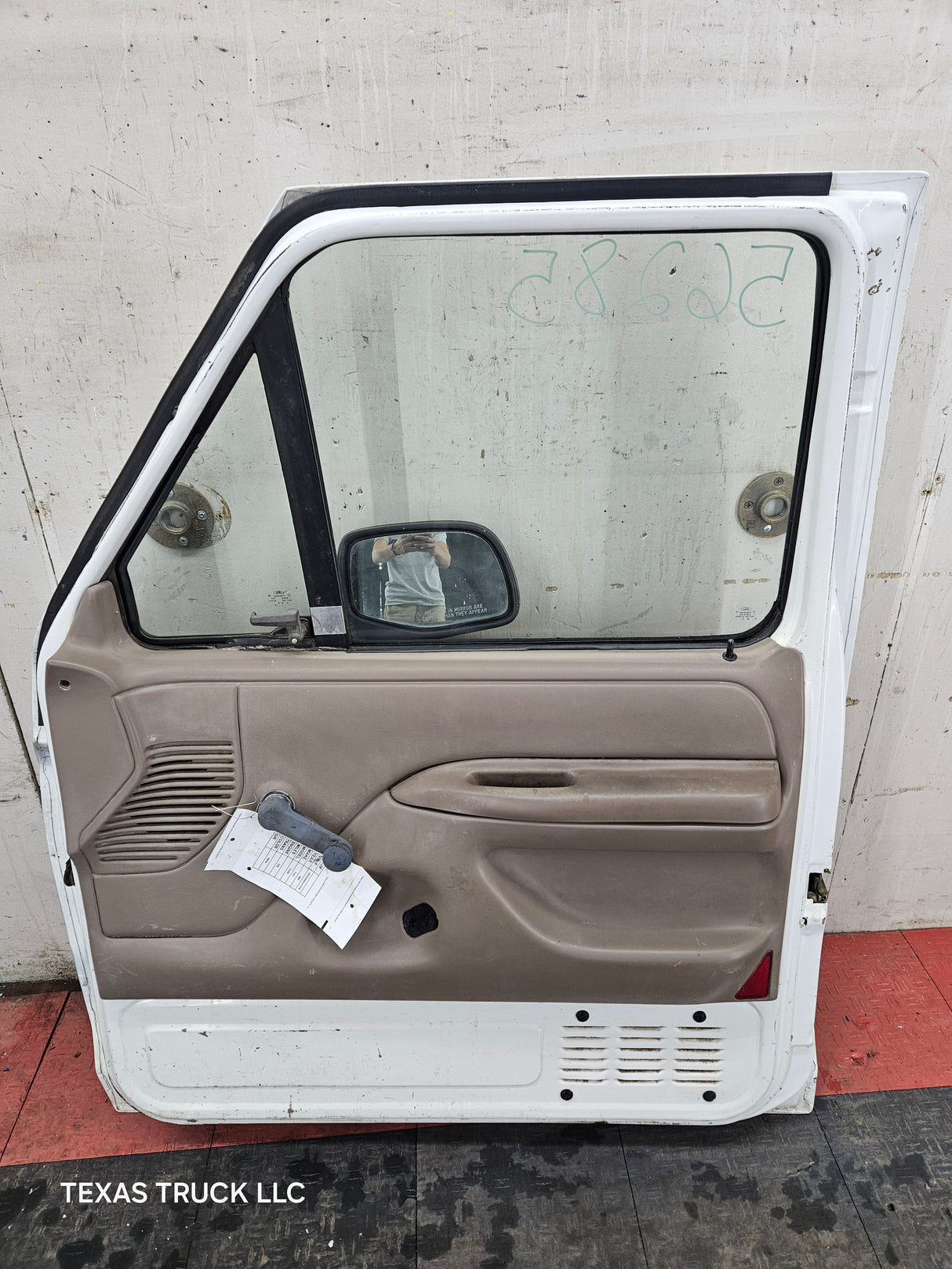 1987-1997 Ford F Series F250 F350 F450 F550 Passenger Side Front Door RH