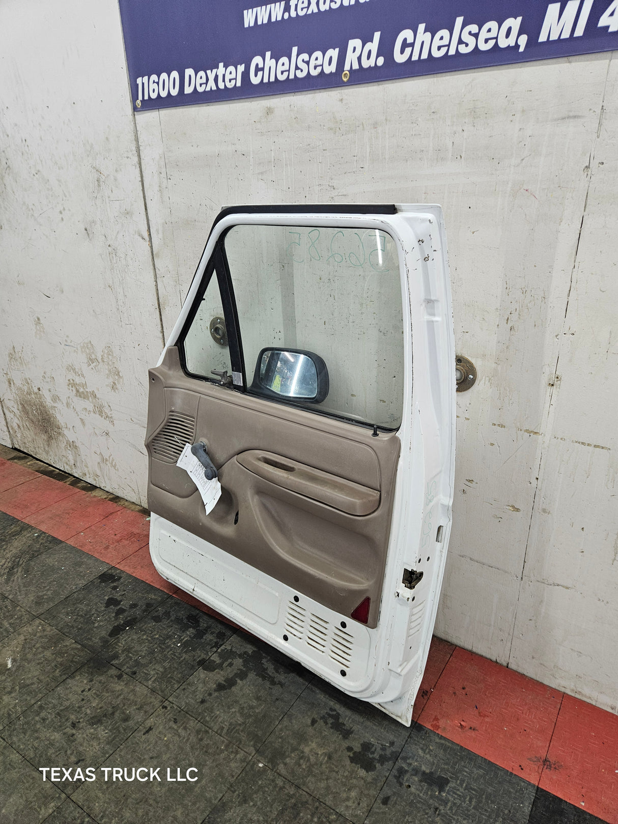 1987-1997 Ford F Series F250 F350 F450 F550 Passenger Side Front Door RH