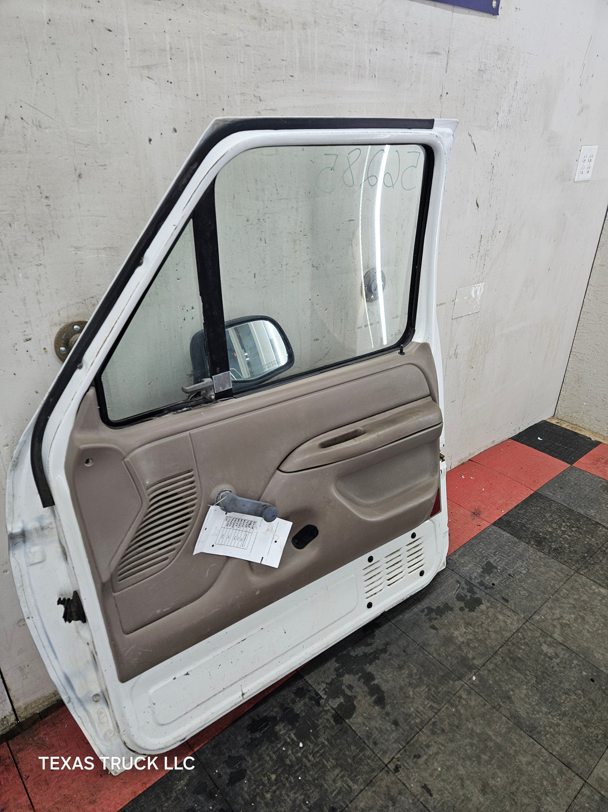 1987-1997 Ford F Series F250 F350 F450 F550 Passenger Side Front Door RH