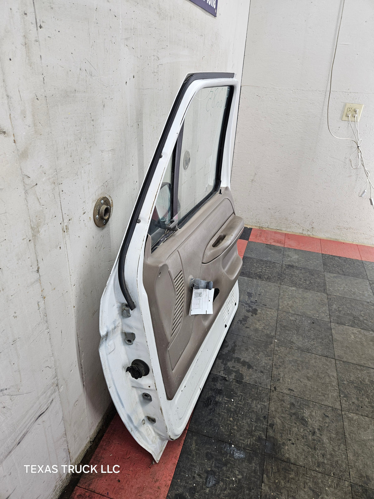 1987-1997 Ford F Series F250 F350 F450 F550 Passenger Side Front Door RH