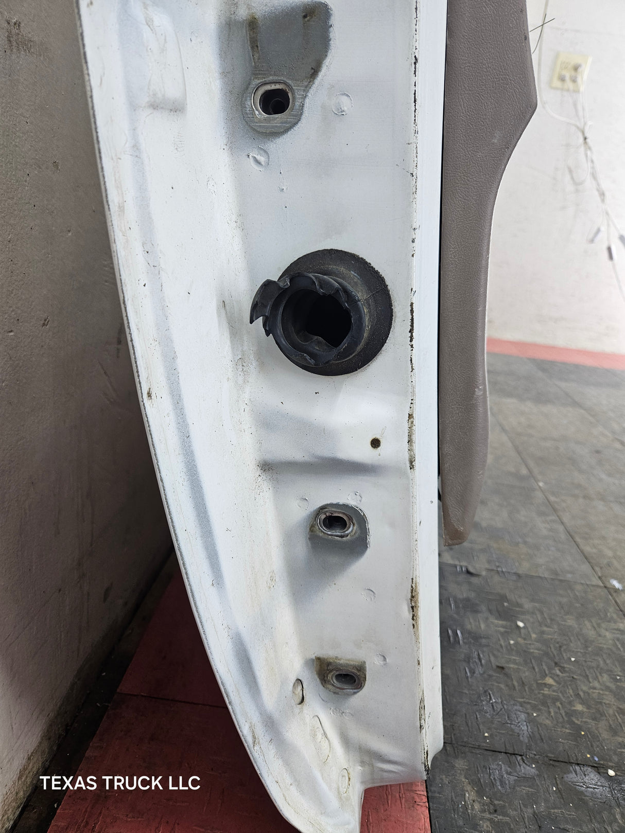 1987-1997 Ford F Series F250 F350 F450 F550 Passenger Side Front Door RH