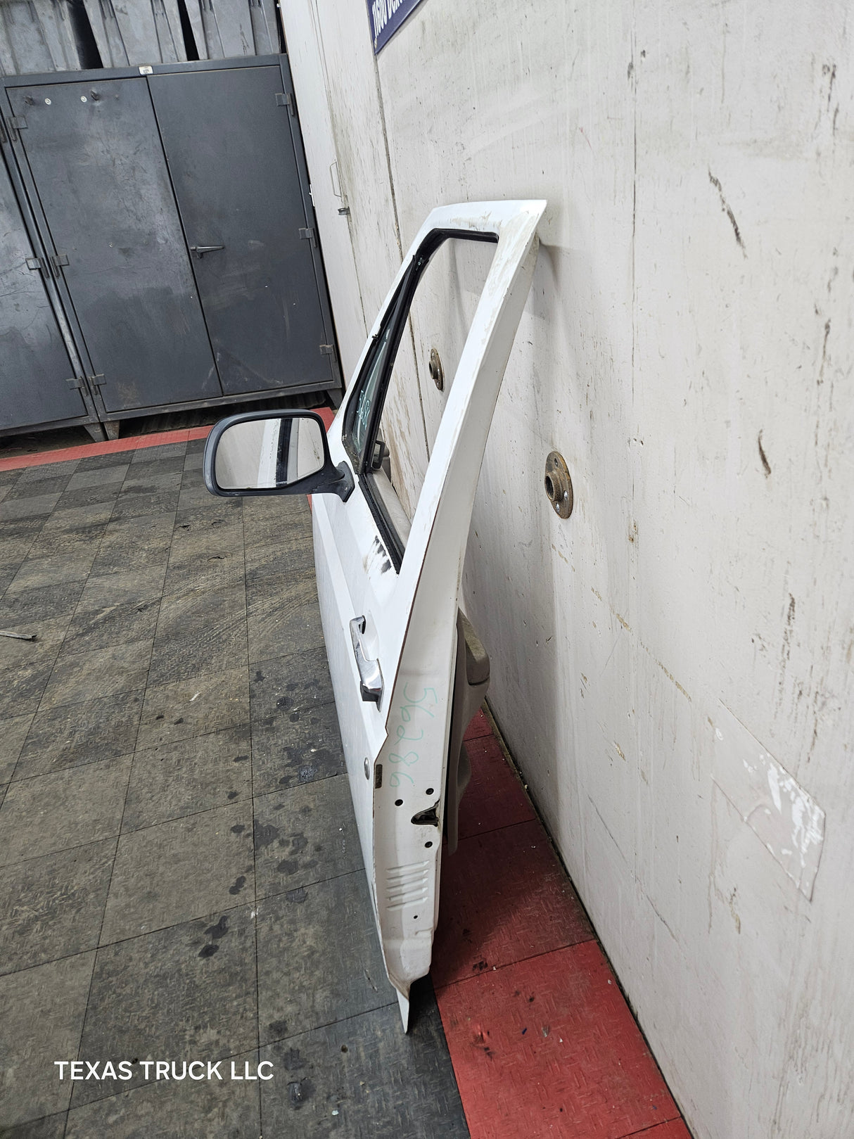 1987-1997 Ford F Series F250 F350 F450 F550 Driver Side Front Door LH