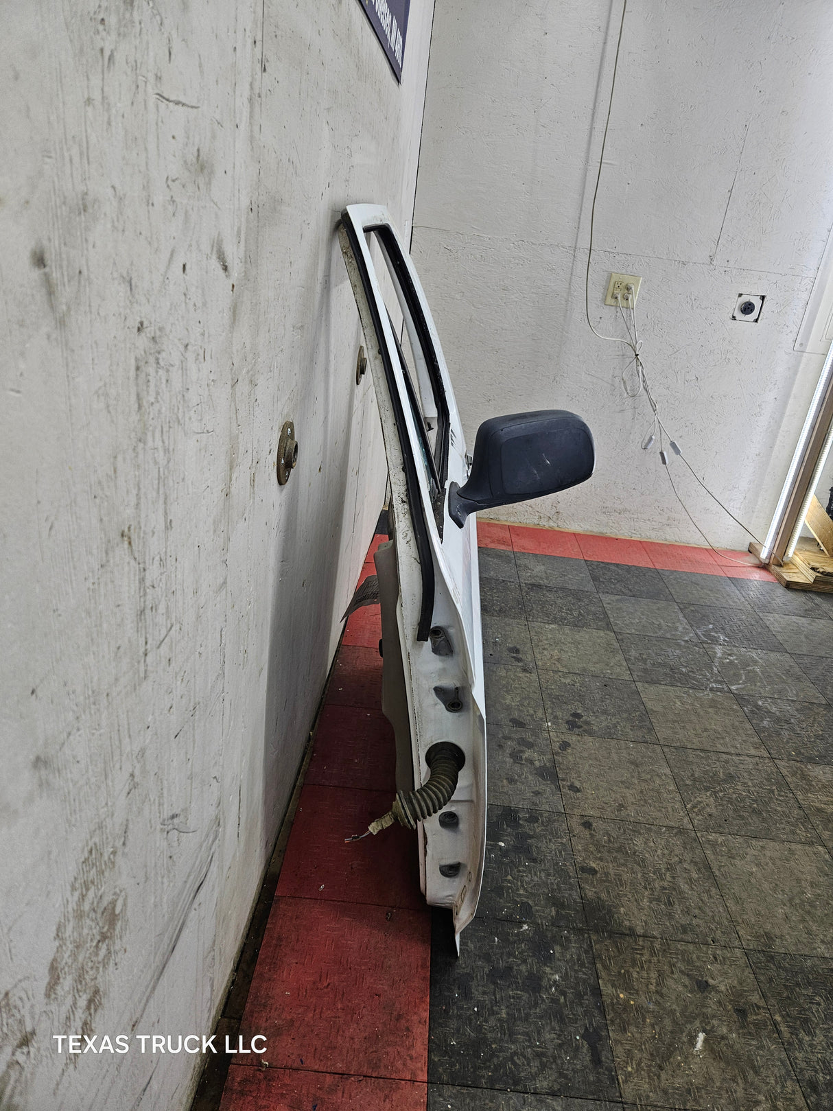 1987-1997 Ford F Series F250 F350 F450 F550 Driver Side Front Door LH