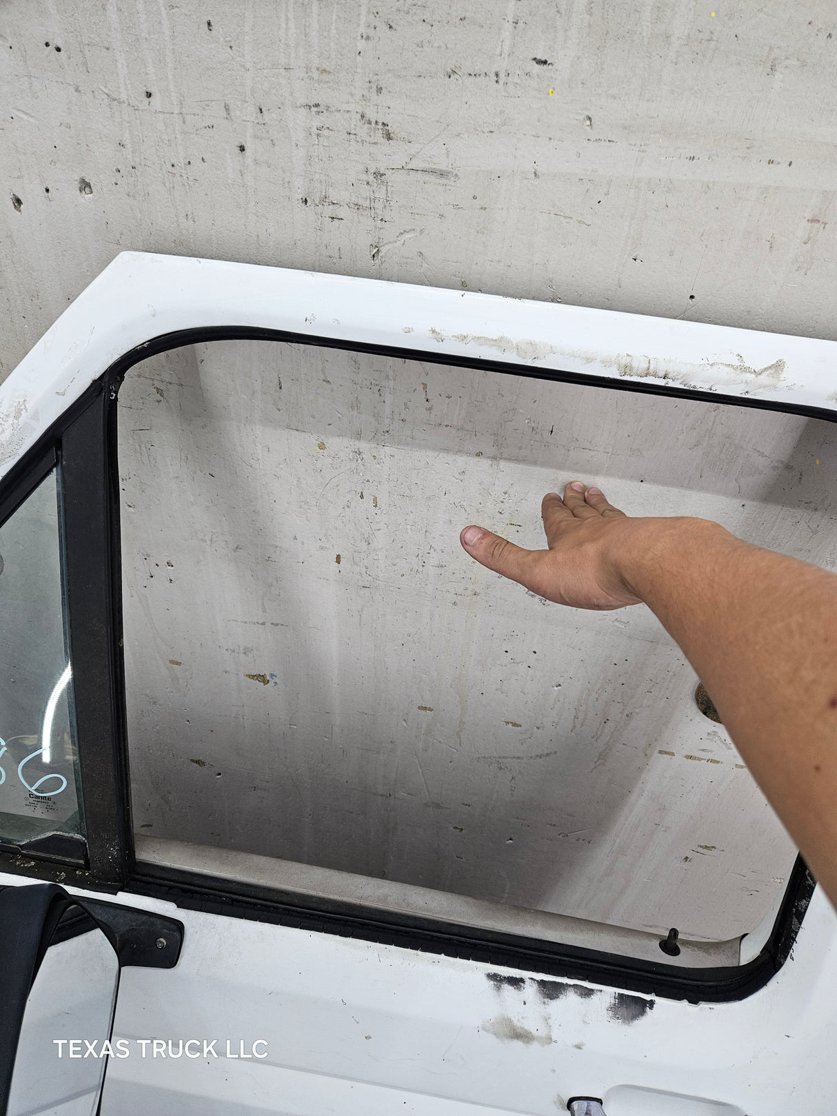 1987-1997 Ford F Series F250 F350 F450 F550 Driver Side Front Door LH