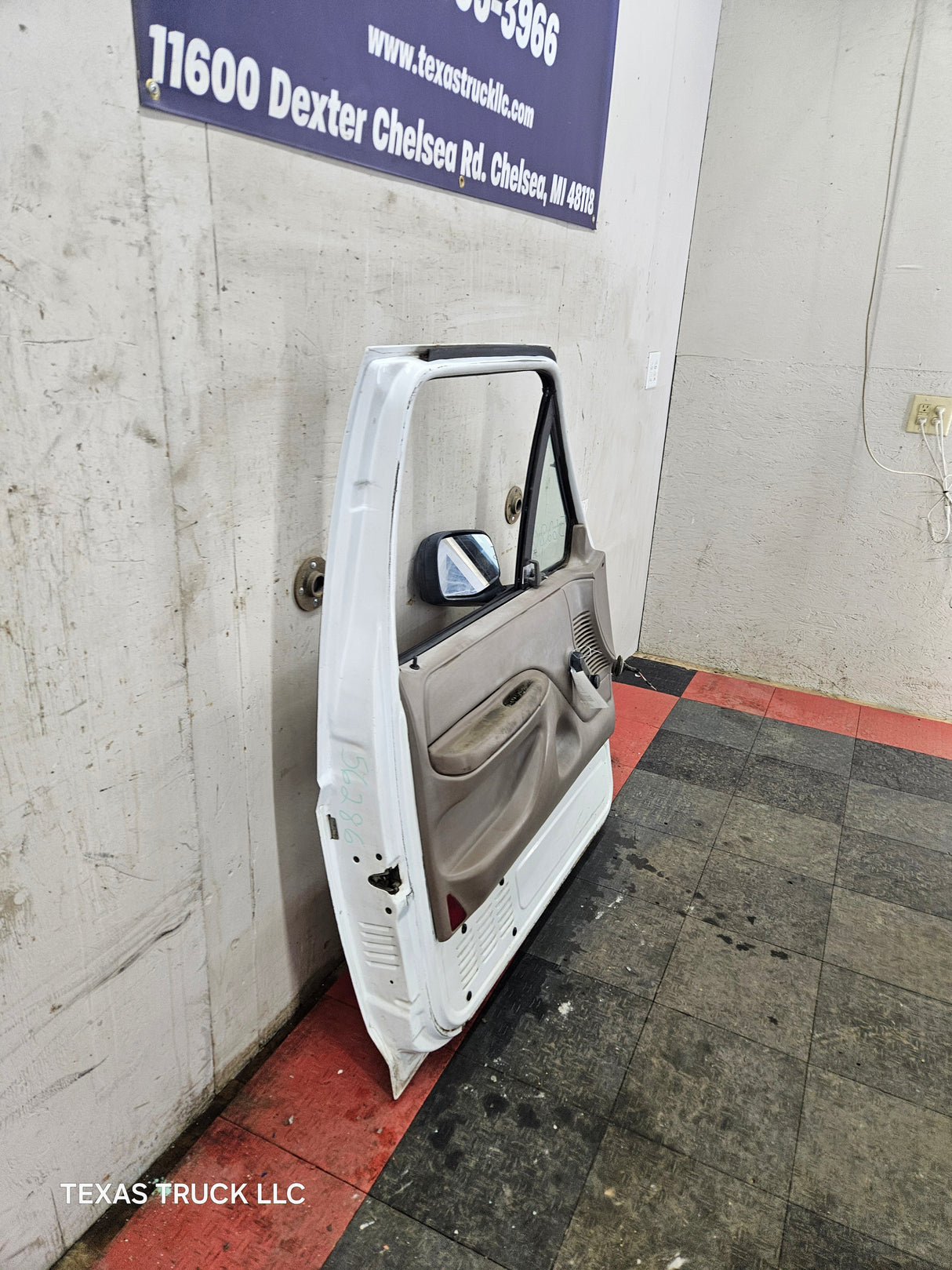 1987-1997 Ford F Series F250 F350 F450 F550 Driver Side Front Door LH