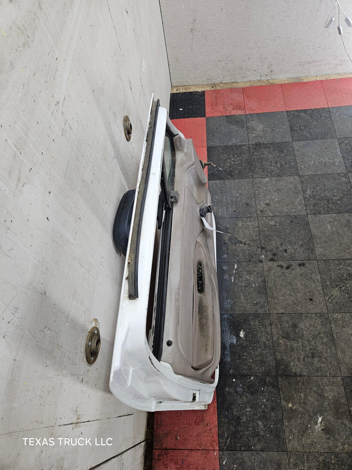 1987-1997 Ford F Series F250 F350 F450 F550 Driver Side Front Door LH