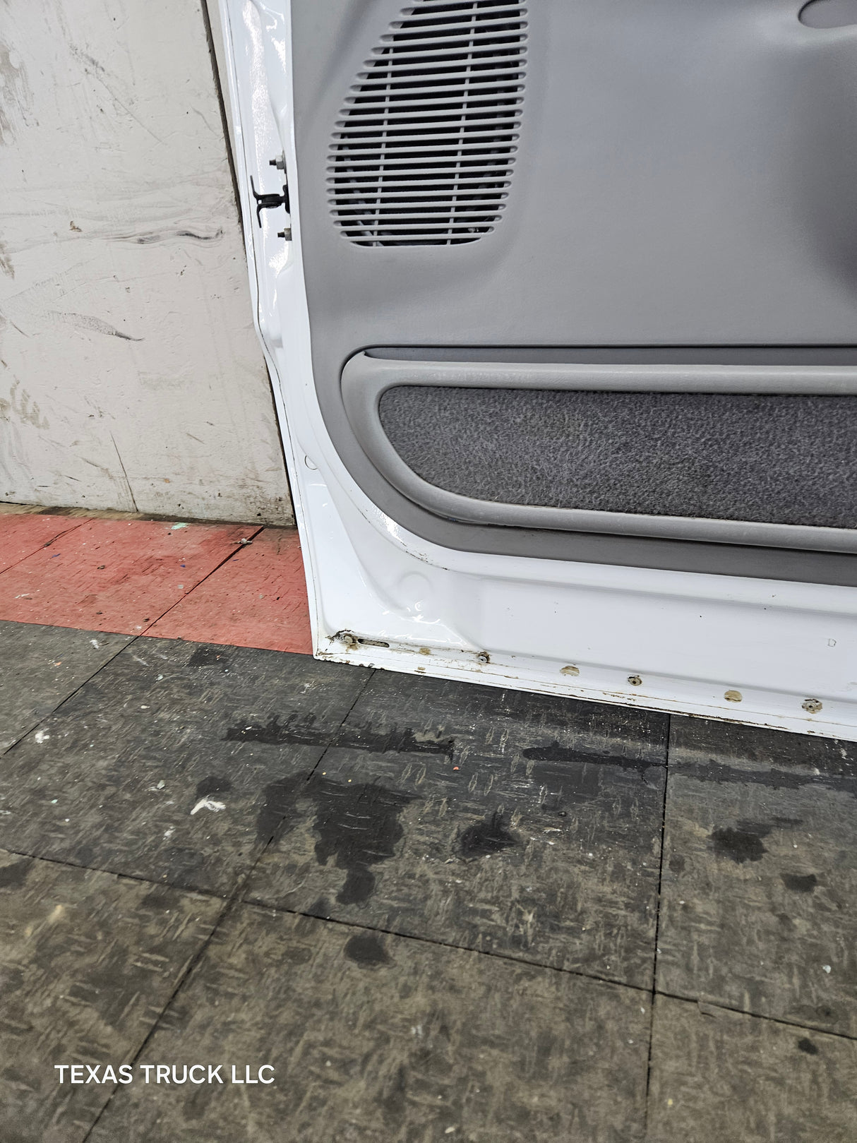 1999-2011 Ford Super Duty Front Passenger Side Door F250 F350 F450 F550 - Oxford White