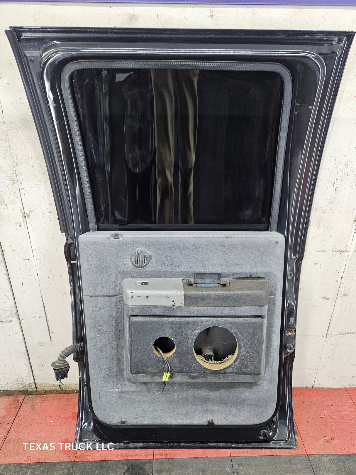 1999-2011 Ford Super Duty F250 F350 F450 F550 RH Crew Cab Passenger Side Rear Door
