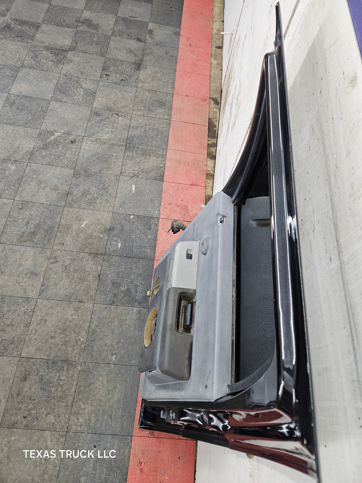 1999-2011 Ford Super Duty F250 F350 F450 F550 RH Crew Cab Passenger Side Rear Door