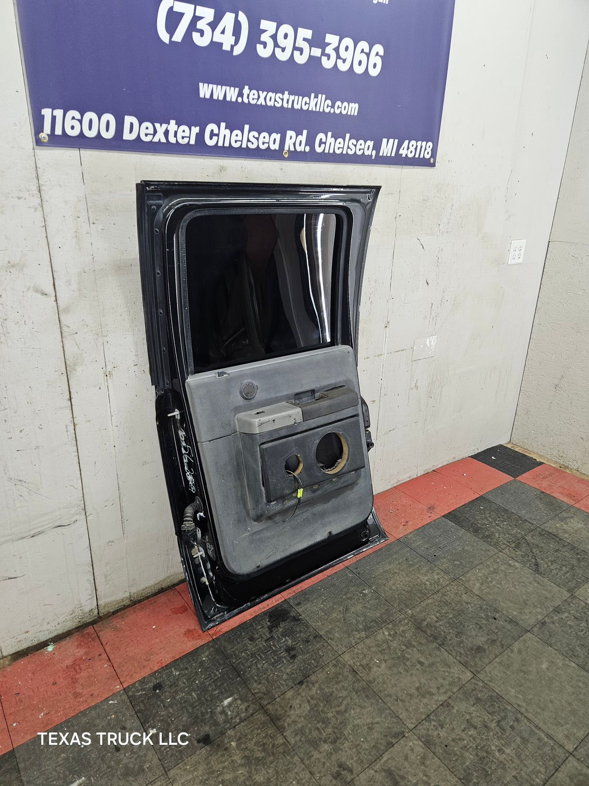 1999-2011 Ford Super Duty F250 F350 F450 F550 RH Crew Cab Passenger Side Rear Door