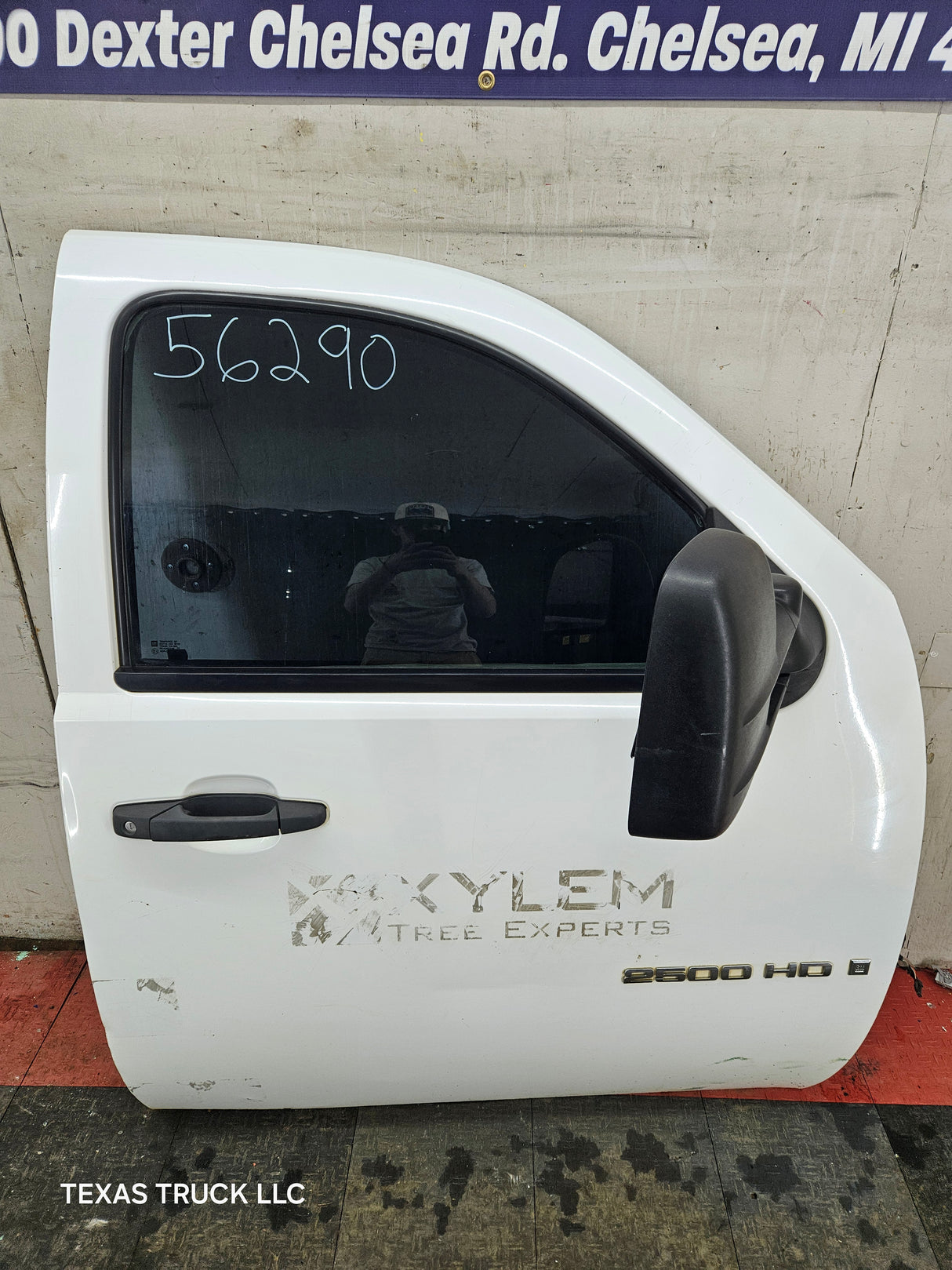 2007-2013 Chevrolet Silverado / GMC Sierra 1500 2500 3500 HD RH Front Passenger Side Door