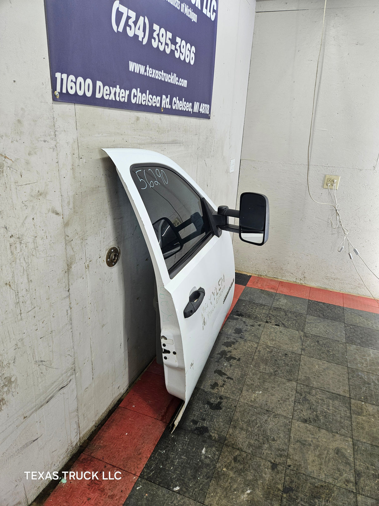 2007-2013 Chevrolet Silverado / GMC Sierra 1500 2500 3500 HD RH Front Passenger Side Door