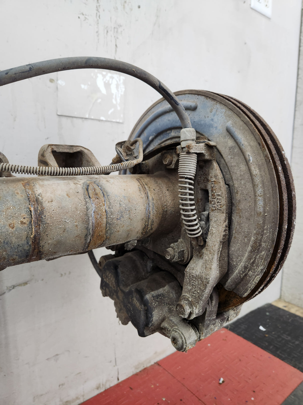 2001-2007 Chevrolet Silverado / GMC Sierra 2500 3500 HD Rear Axle 4.10 10.5"