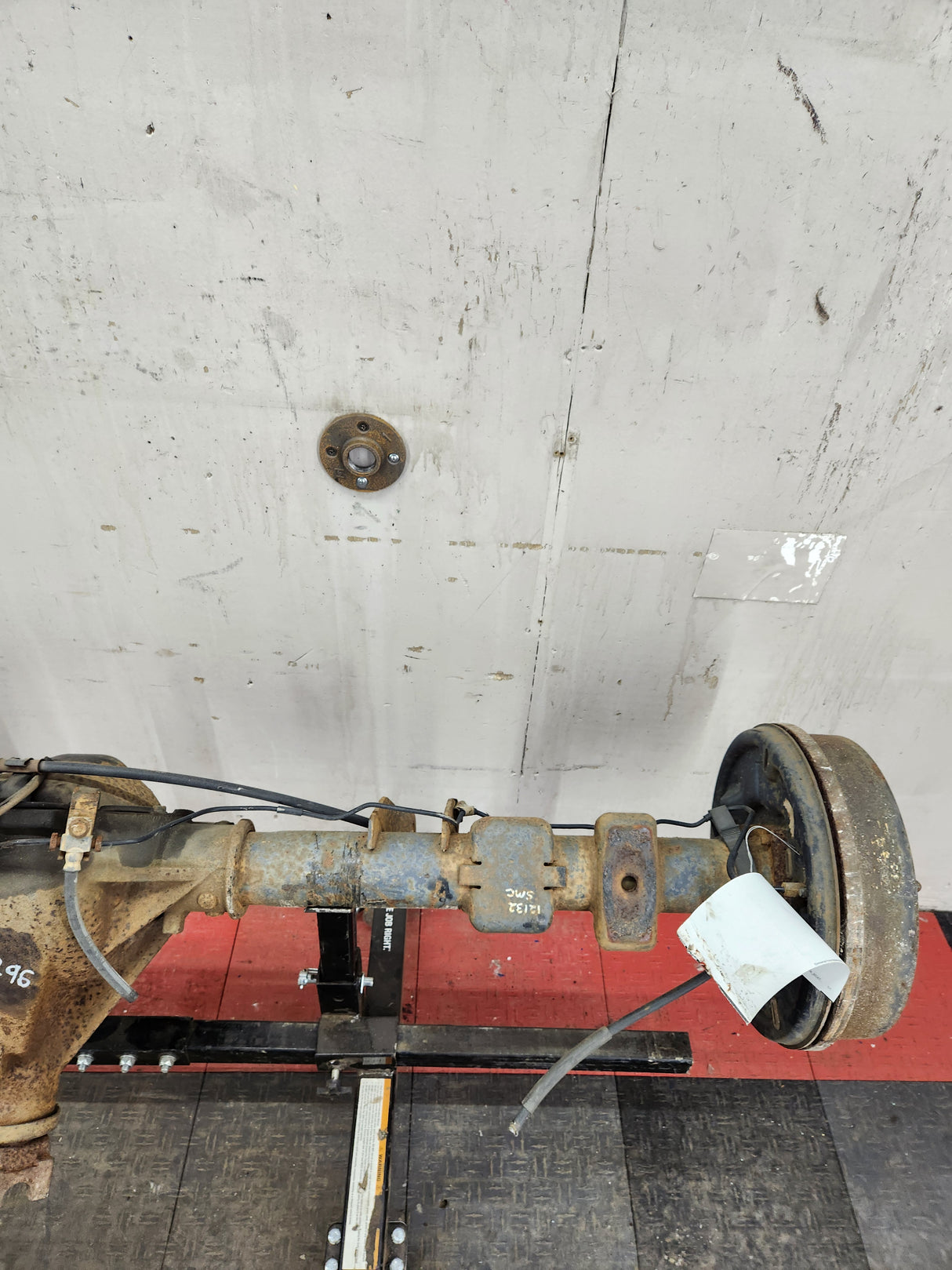 2005-2007 Chevrolet Silverado GMC Sierra 1500 3.23 Rear Axle