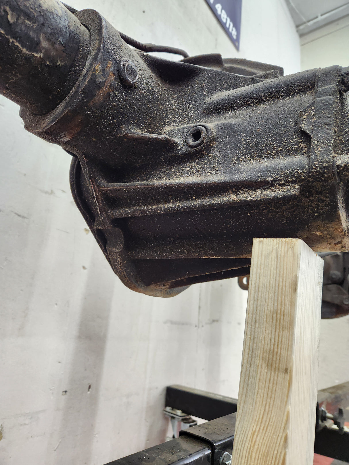 2001-2007 Chevrolet Silverado / GMC Sierra 2500 3500 HD Rear Axle 4.10 10.5"