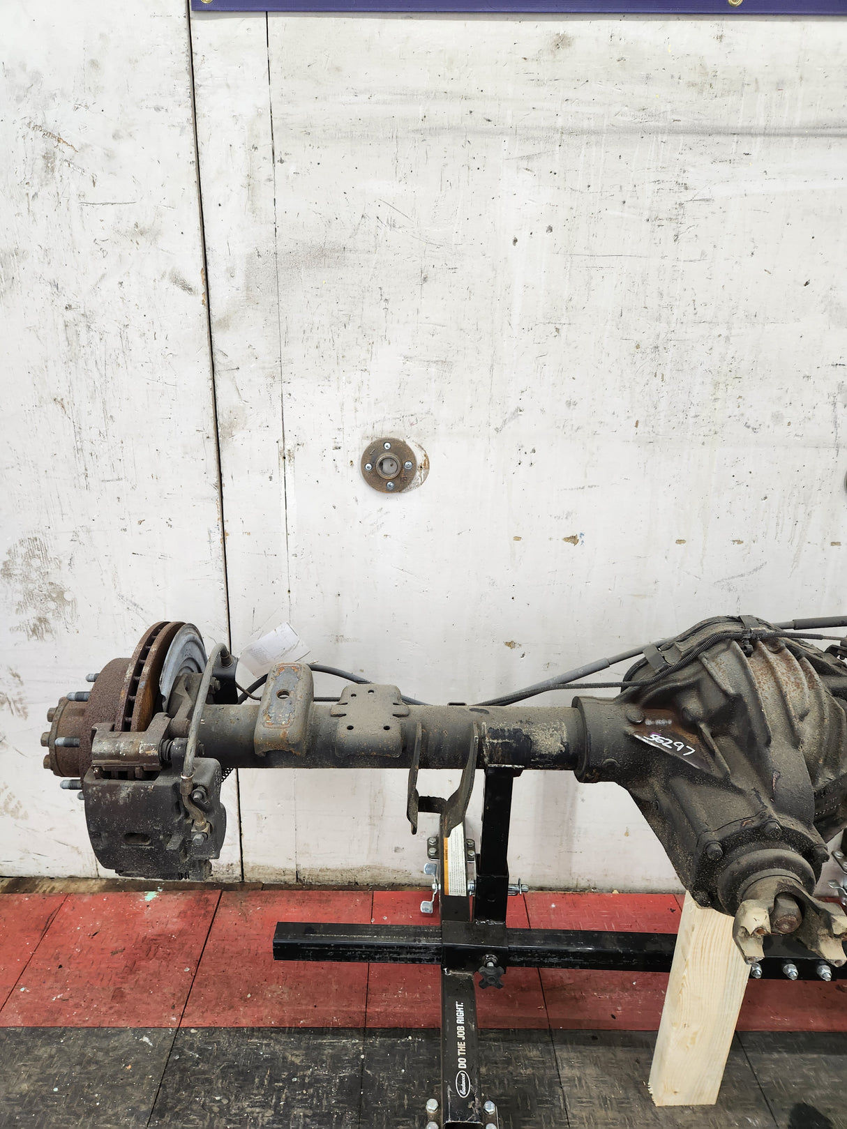 2001-2007 Chevrolet Silverado / GMC Sierra 2500 3500 HD Rear Axle 4.10 10.5"