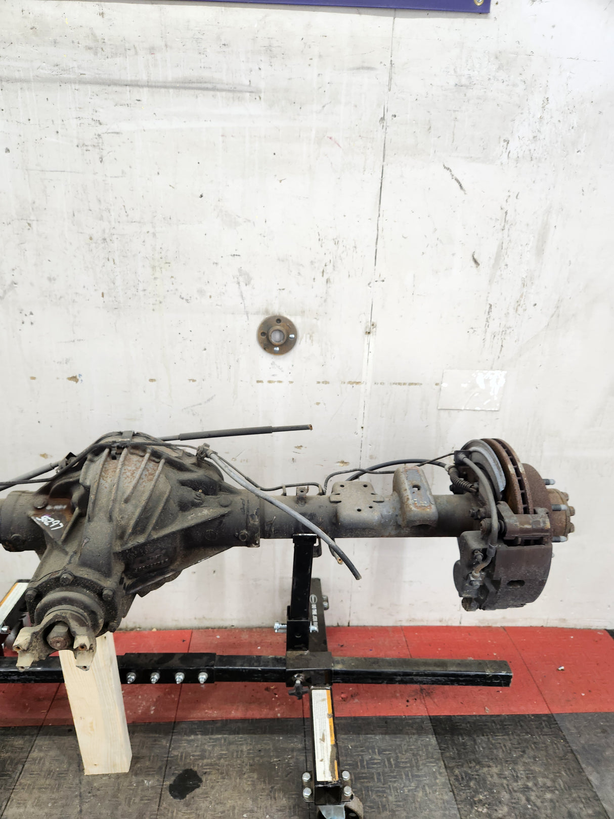 2001-2007 Chevrolet Silverado / GMC Sierra 2500 3500 HD Rear Axle 4.10 10.5"