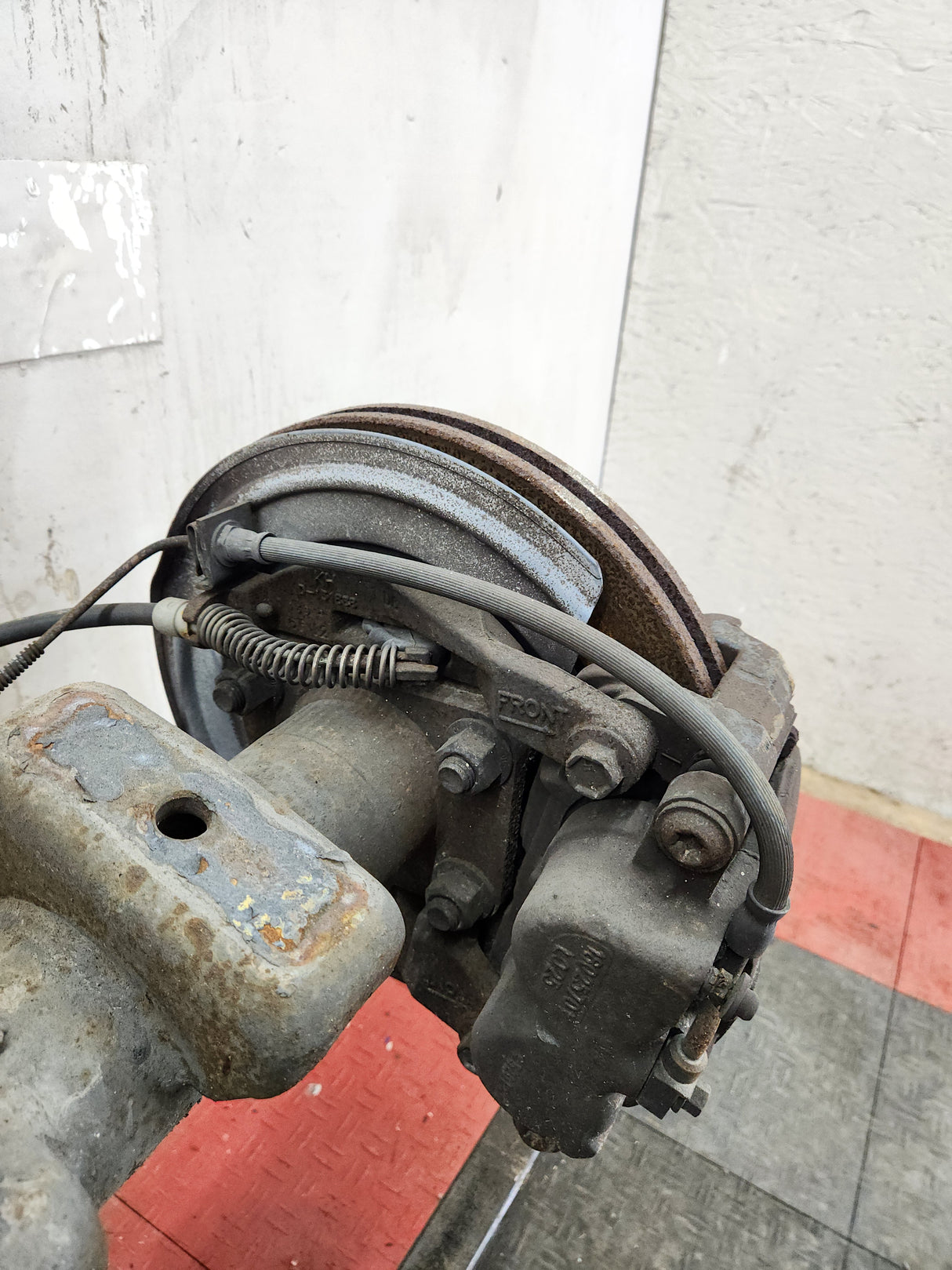 2001-2007 Chevrolet Silverado / GMC Sierra 2500 3500 HD Rear Axle 4.10 10.5"