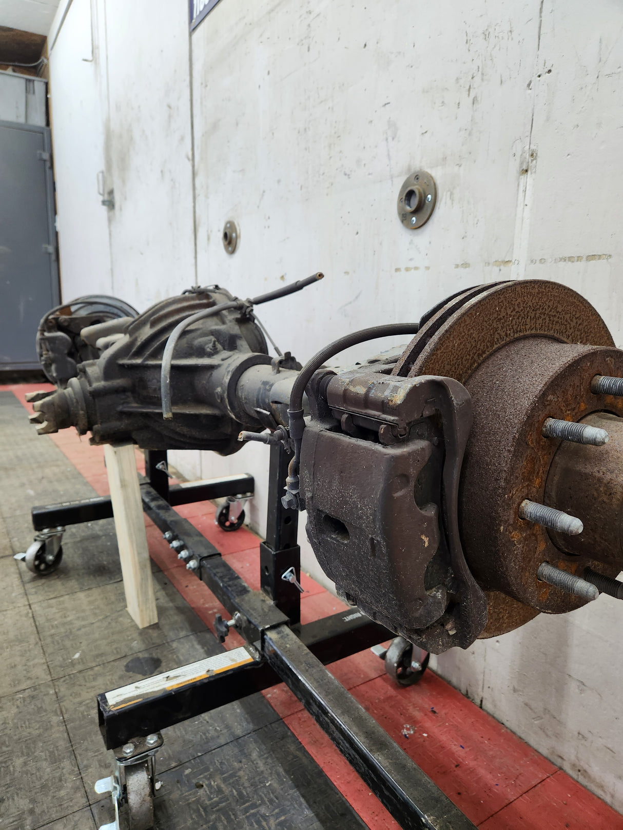 2001-2007 Chevrolet Silverado / GMC Sierra 2500 3500 HD Rear Axle 4.10 10.5"